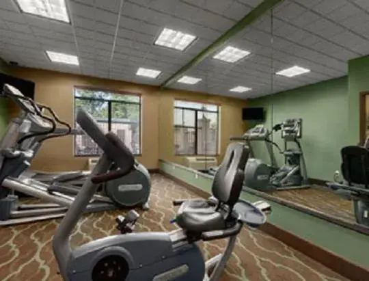 Fitness centre/facilities in Wingate by Wyndham Bossier City Fitness centre/facilities in Wingate by Wyndham Bossier City