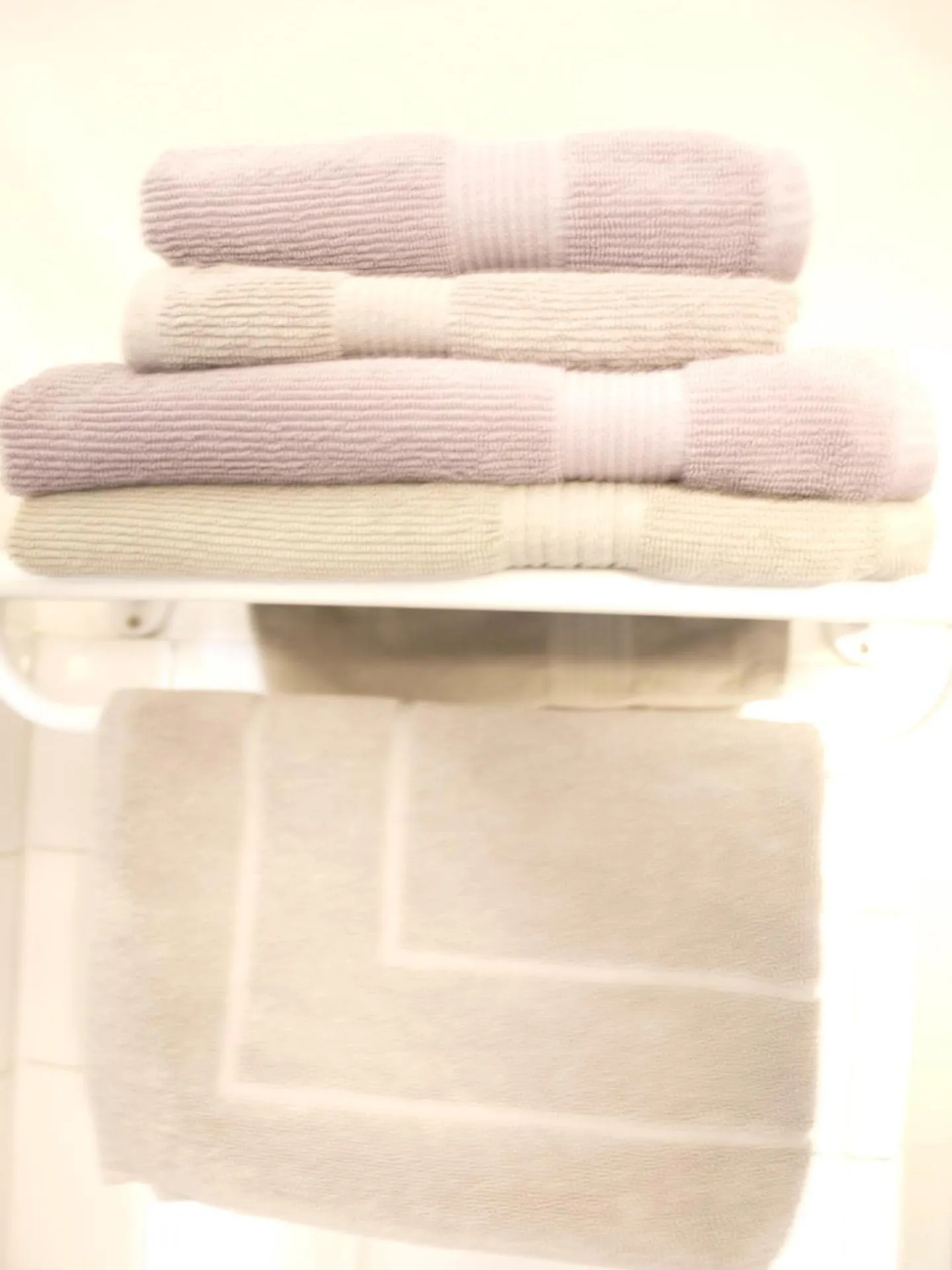 Bedroom in Avocado Hôtel Restaurant