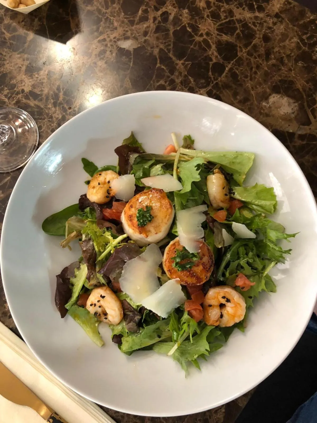 Lunch in Avocado Hôtel Restaurant