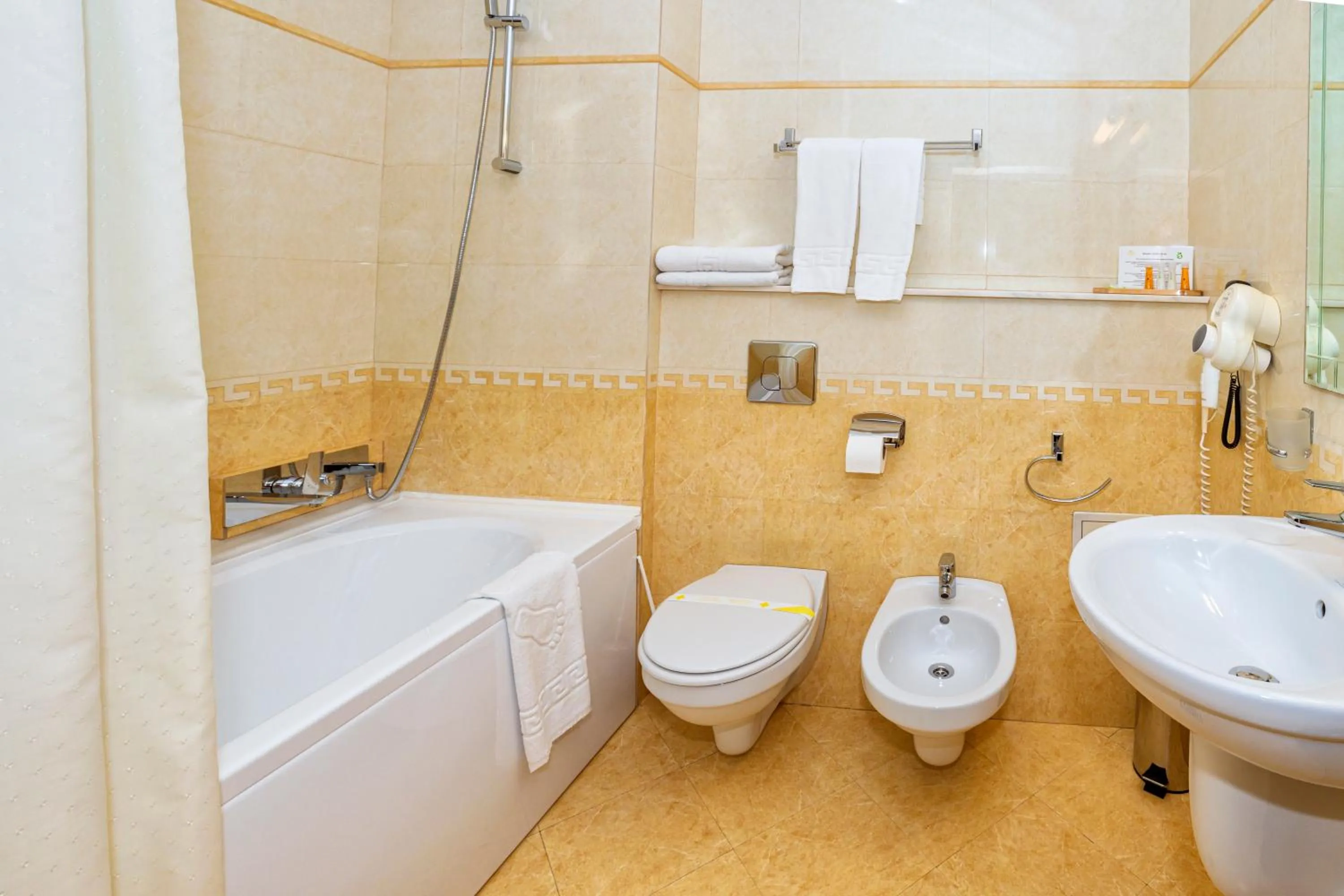 Bathroom in Hotel Victoria