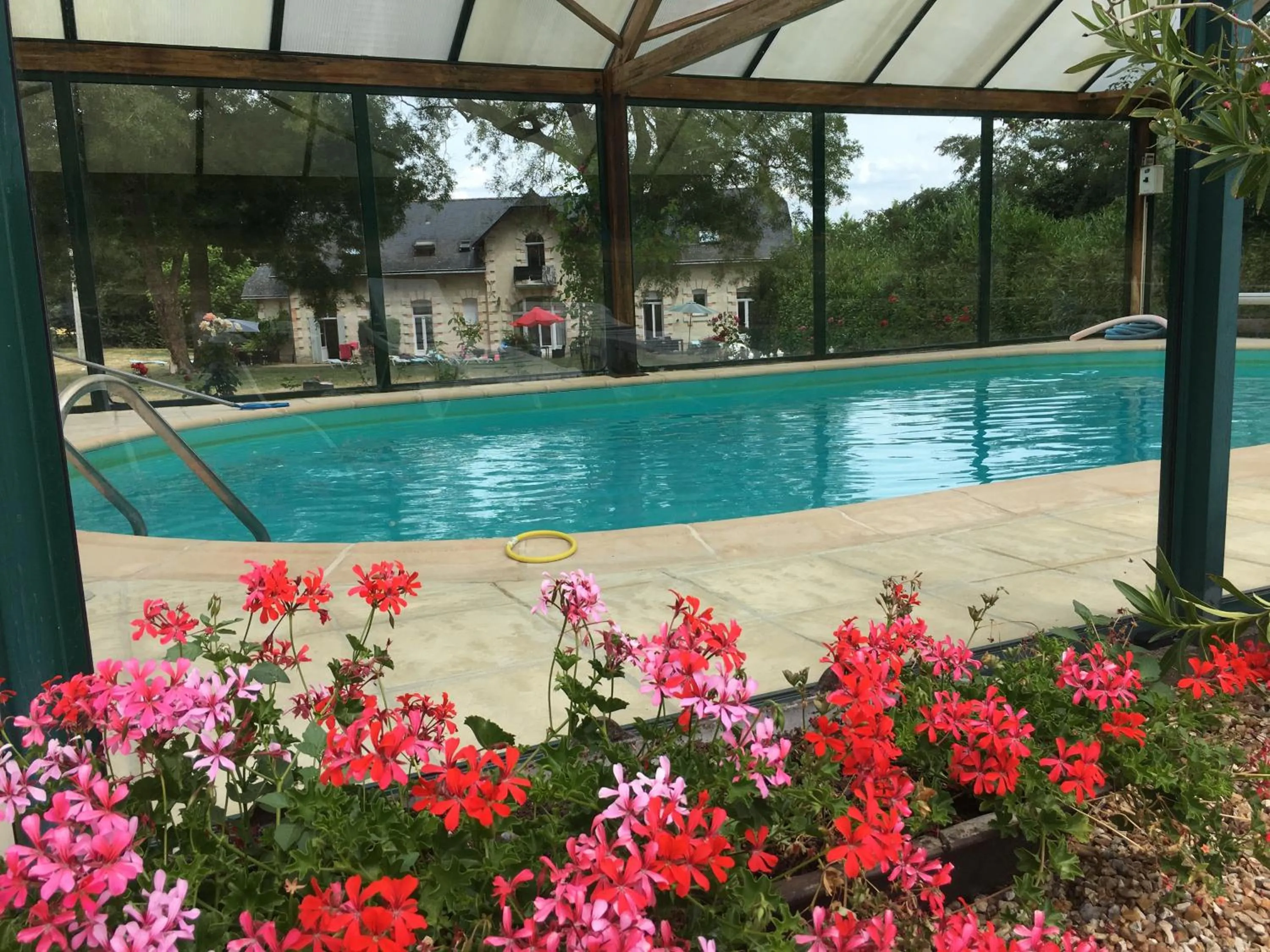 Swimming pool in Chateau Vary