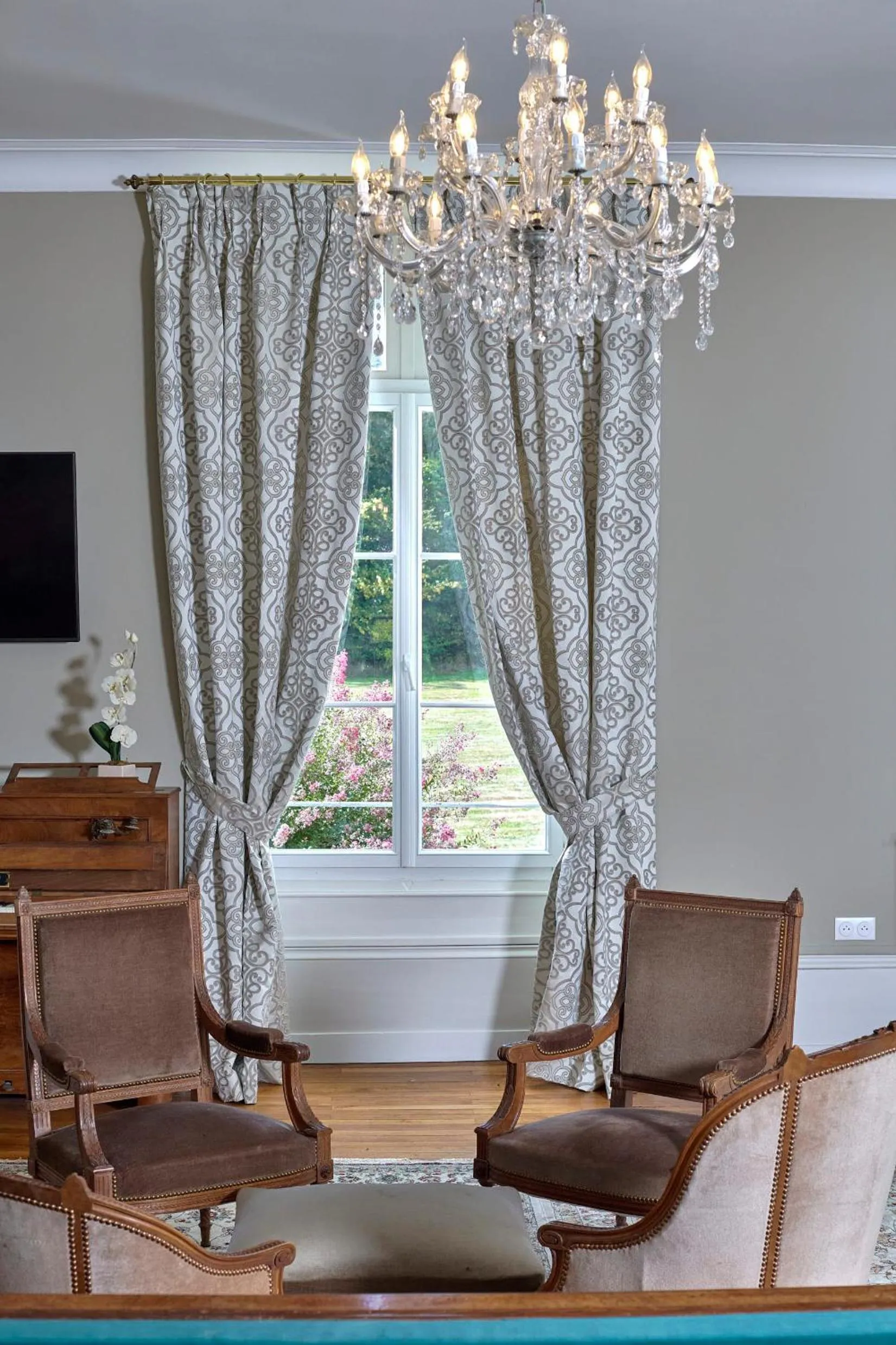 Communal lounge/ TV room in Chateau Vary