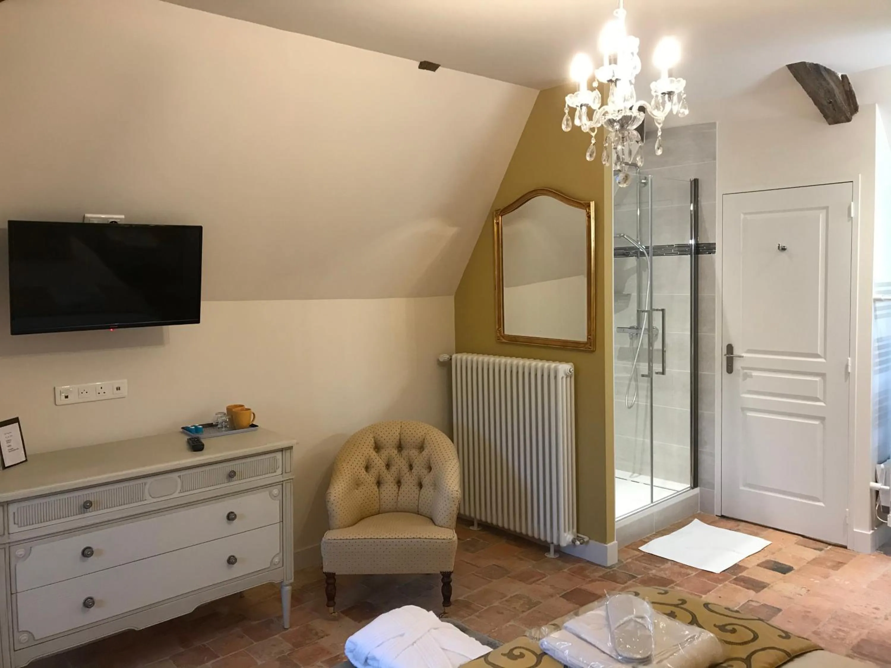 Bathroom in Chateau Vary