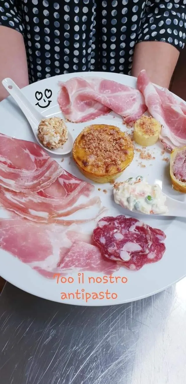 Restaurant/places to eat in 700enolocanda