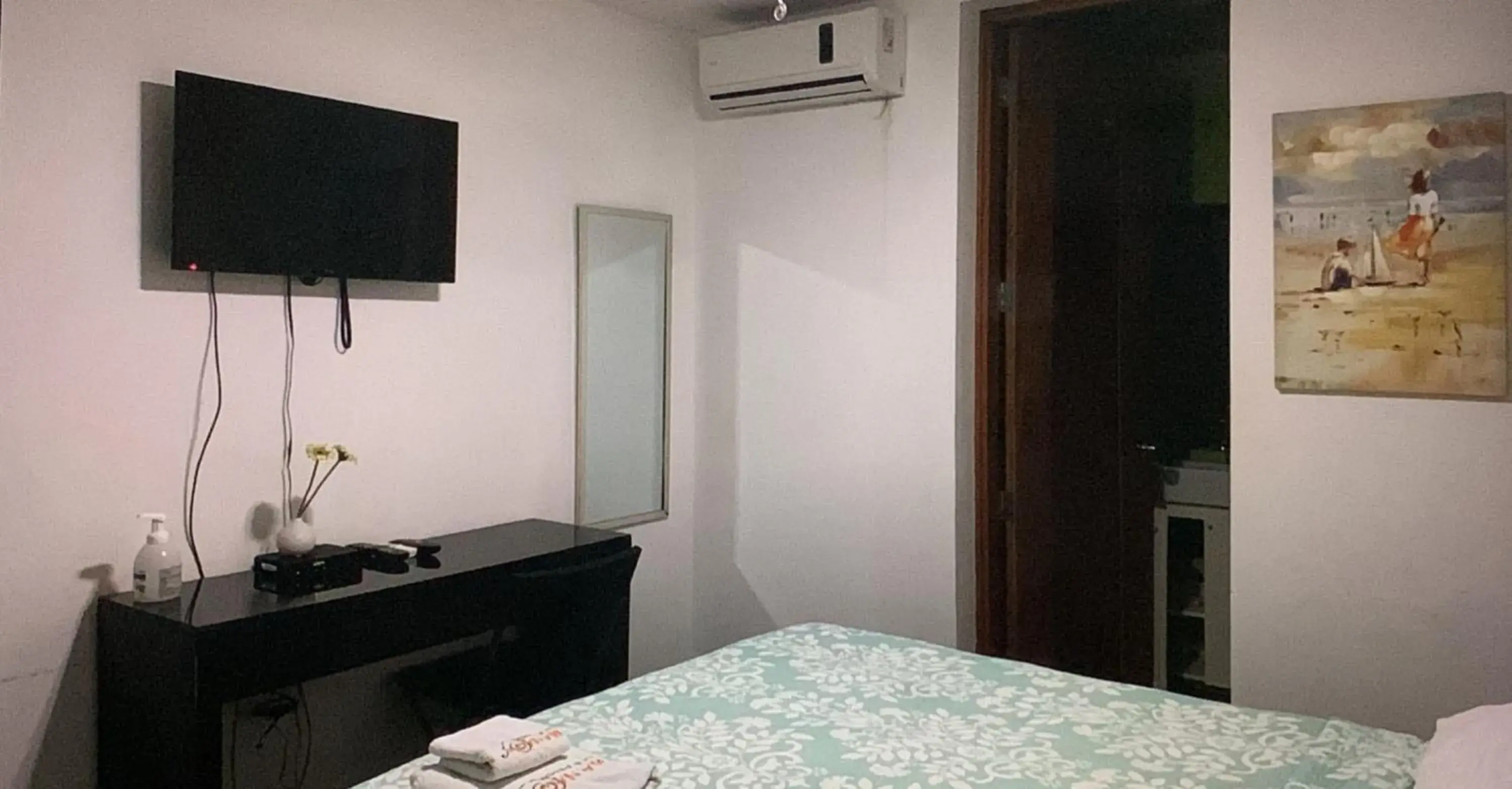 Double Room with Private Bathroom in Manaya Bed & Breakfast Double Room with Private Bathroom in Manaya Bed & Breakfast