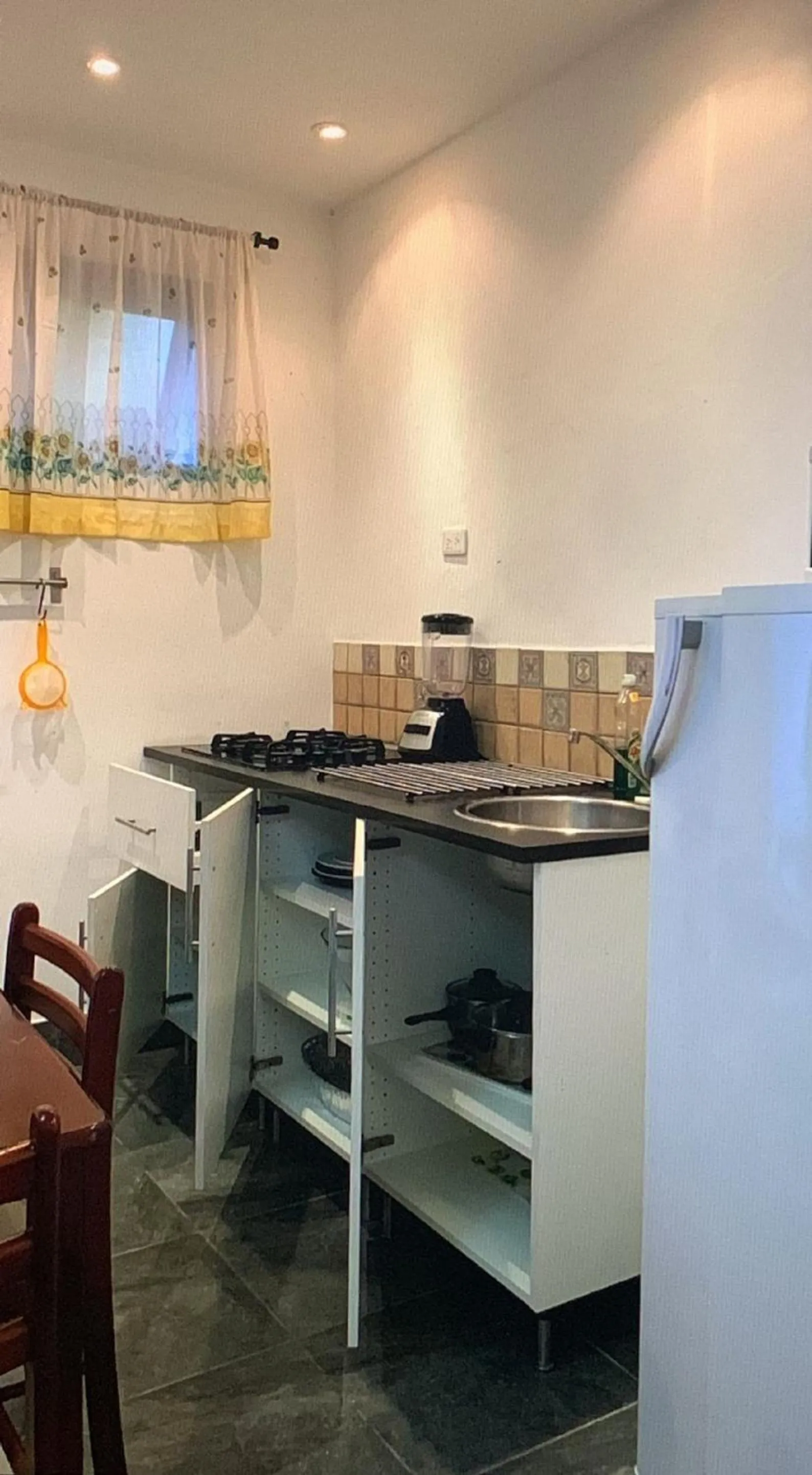 kitchen in Manaya Bed & Breakfast