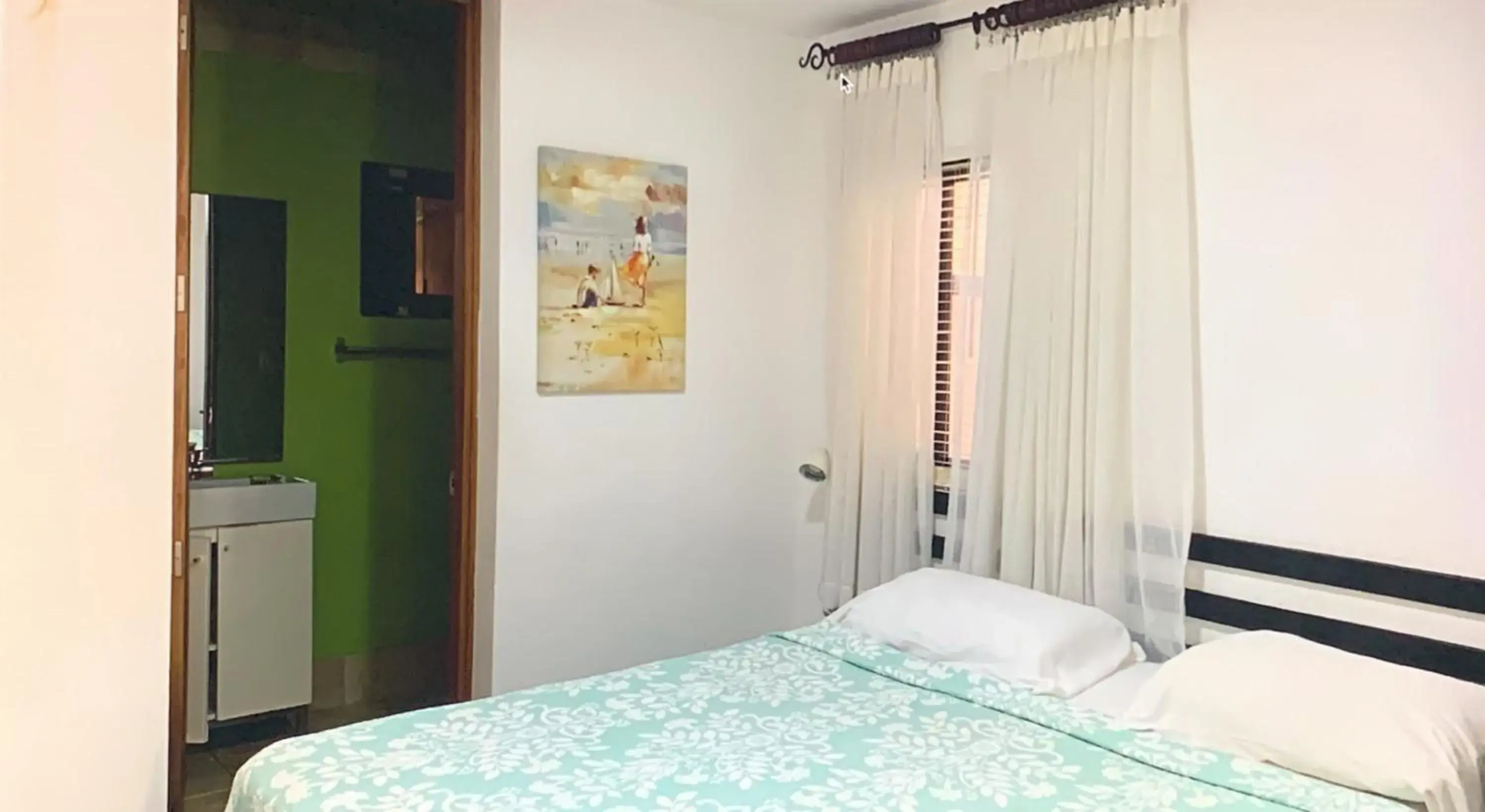 Double Room with Private Bathroom in Manaya Bed & Breakfast Double Room with Private Bathroom in Manaya Bed & Breakfast