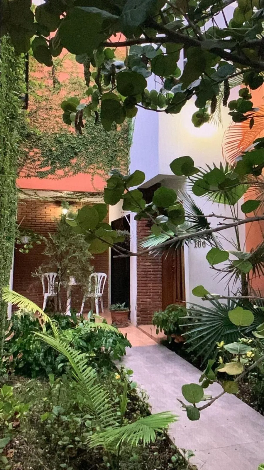 Patio in Manaya Bed & Breakfast