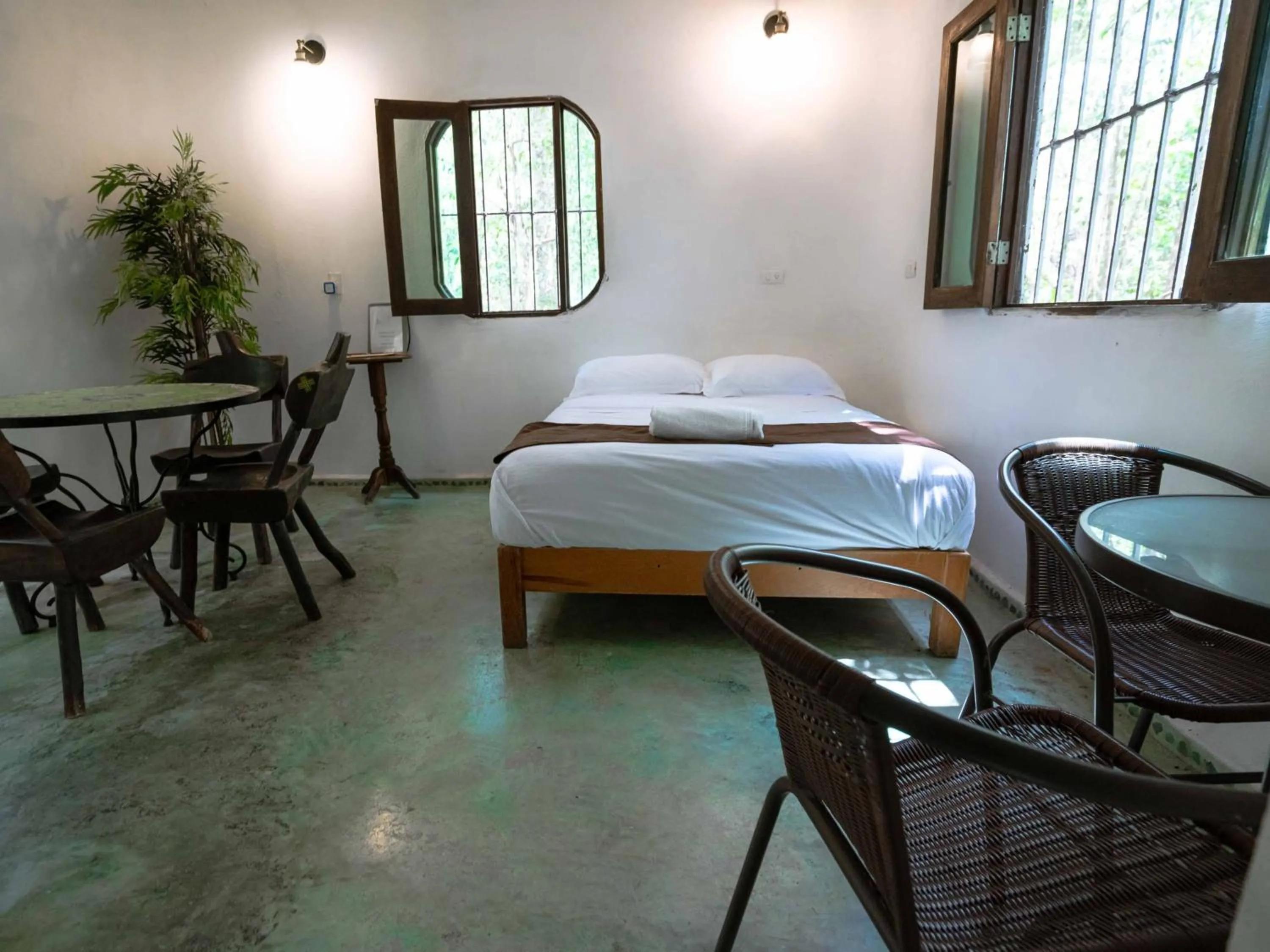 Bed in Jolie Jungle Eco Hotel