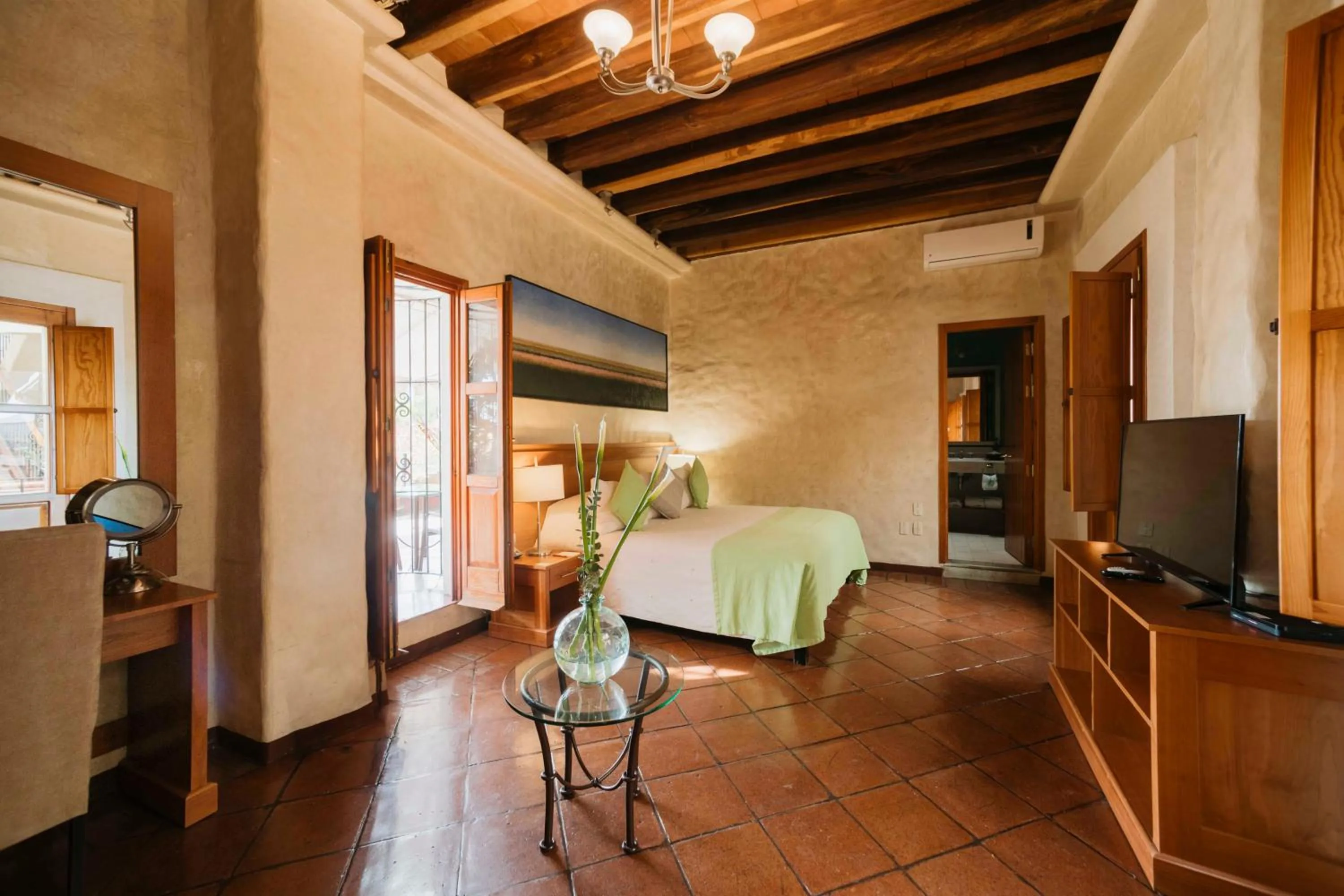 Photo of the whole room, Bed in Hotel Boutique Casa Catrina