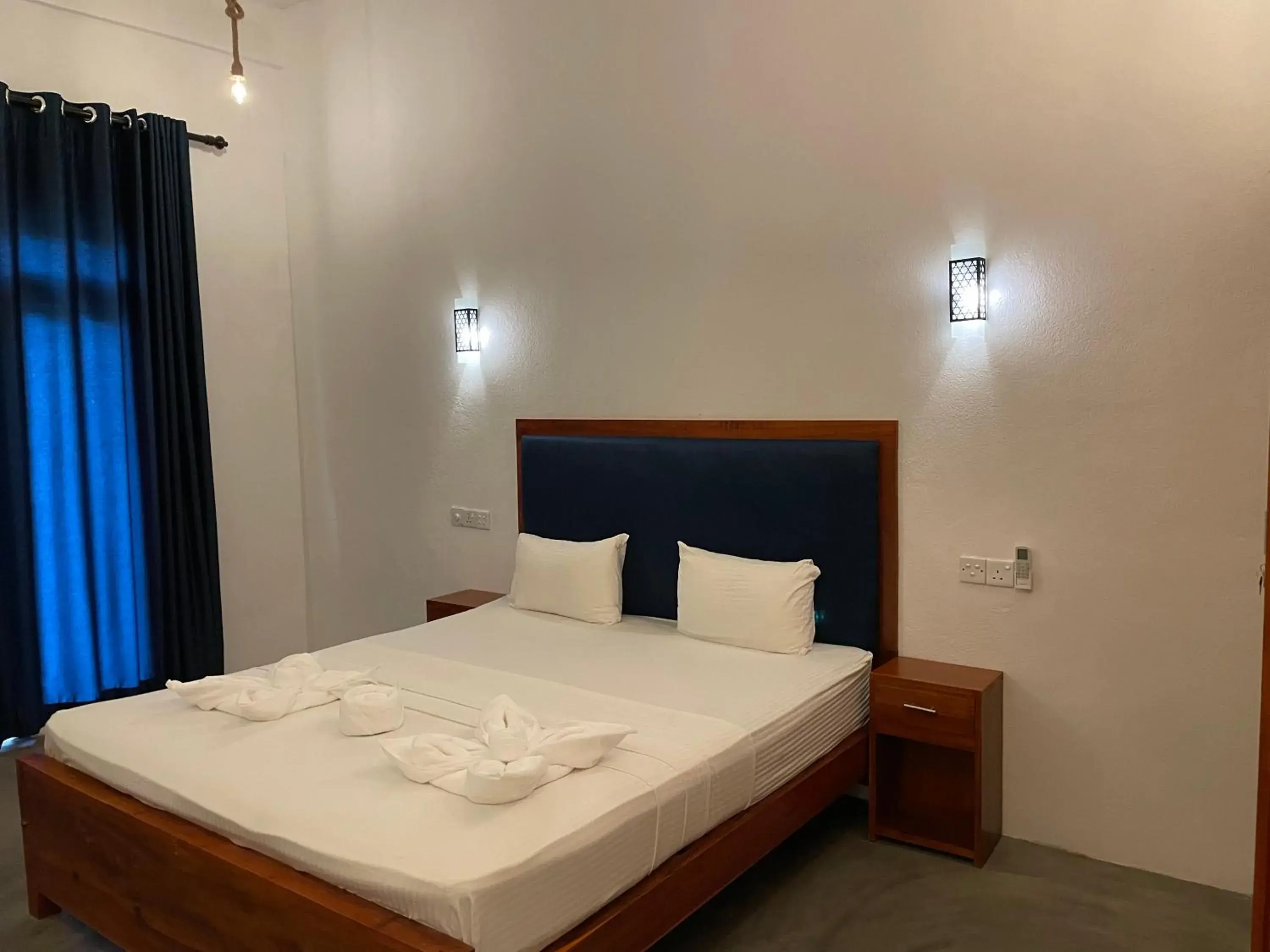 Bed in Surf Gangs Arugambay Bed in Surf Gangs Arugambay