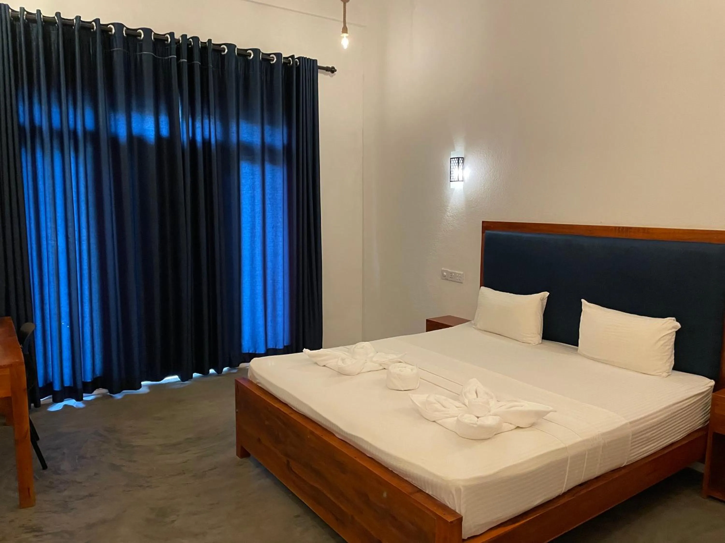 Bed in Surf Gangs Arugambay