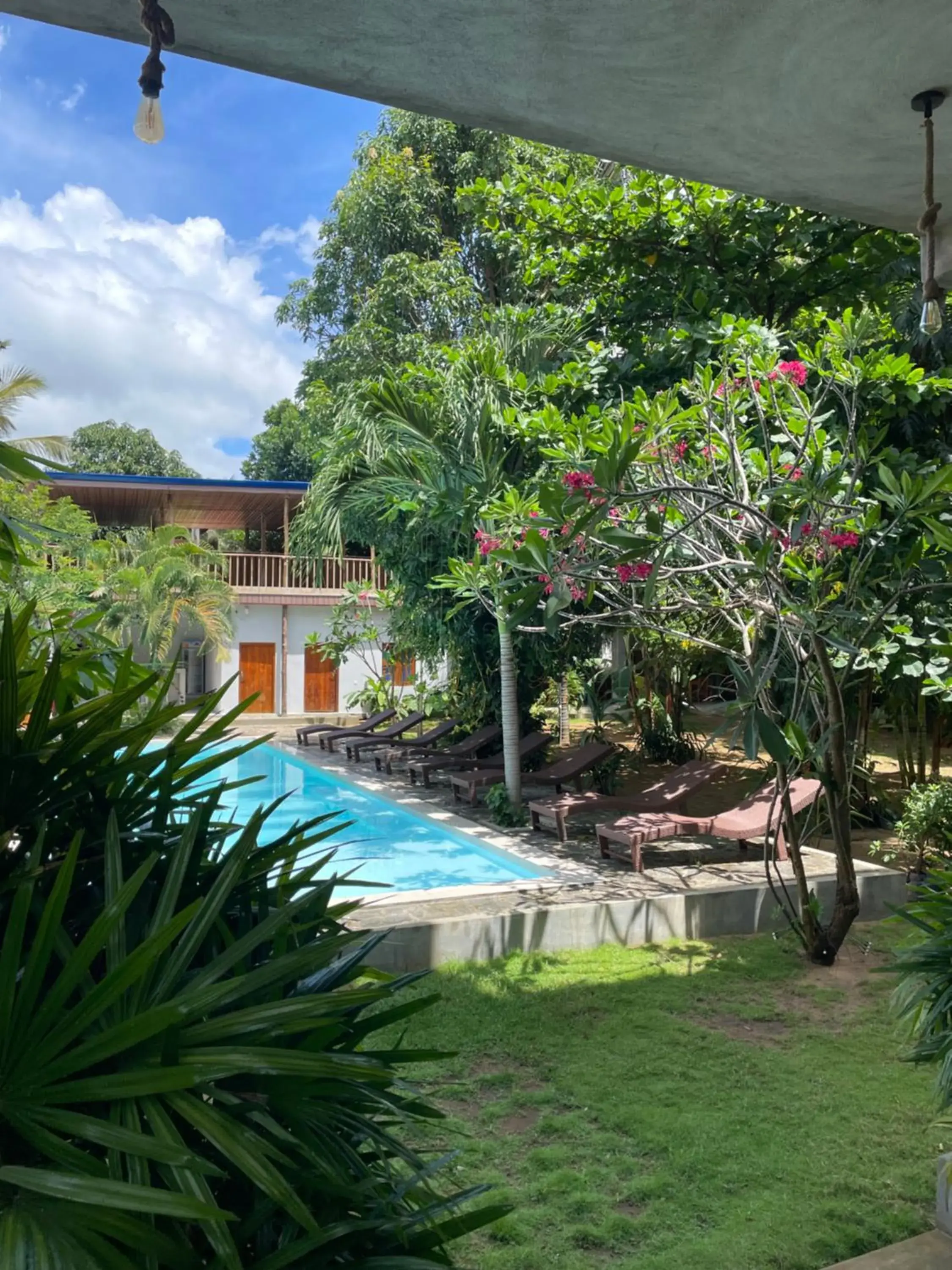 Property building in Surf Gangs Arugambay Property building in Surf Gangs Arugambay