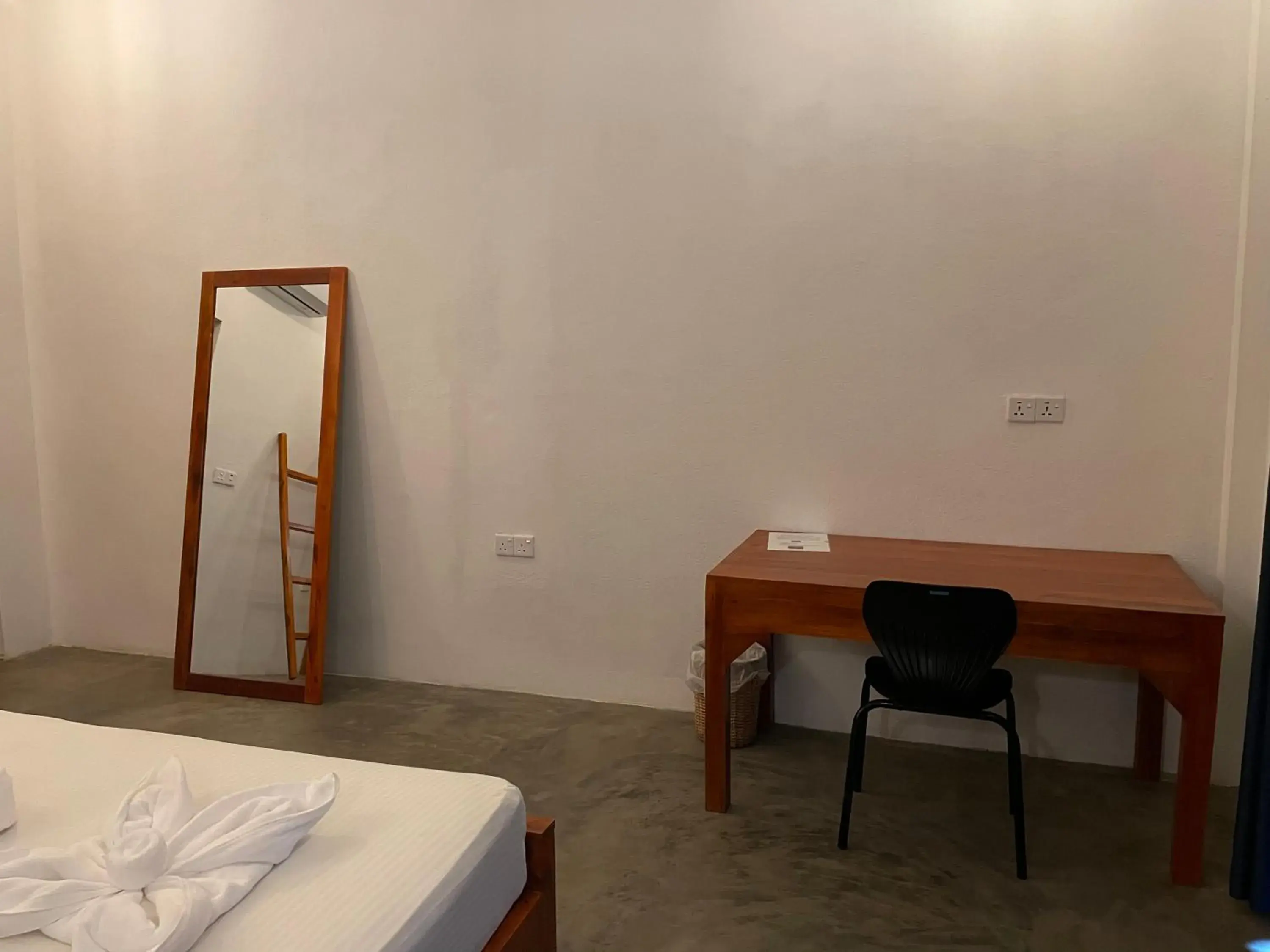 Photo of the whole room, Bed in Surf Gangs Arugambay Photo of the whole room, Bed in Surf Gangs Arugambay