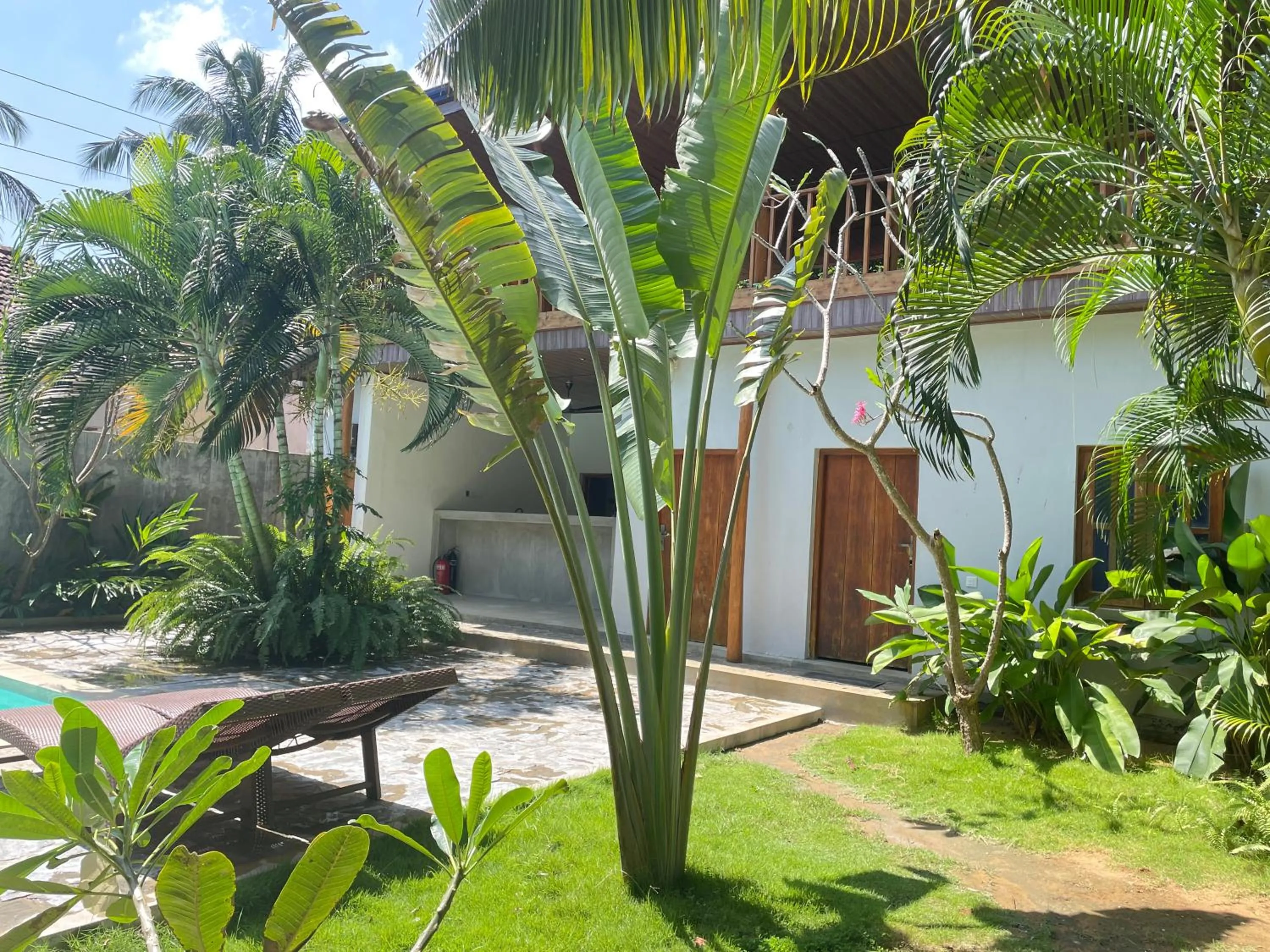 Property building in Surf Gangs Arugambay