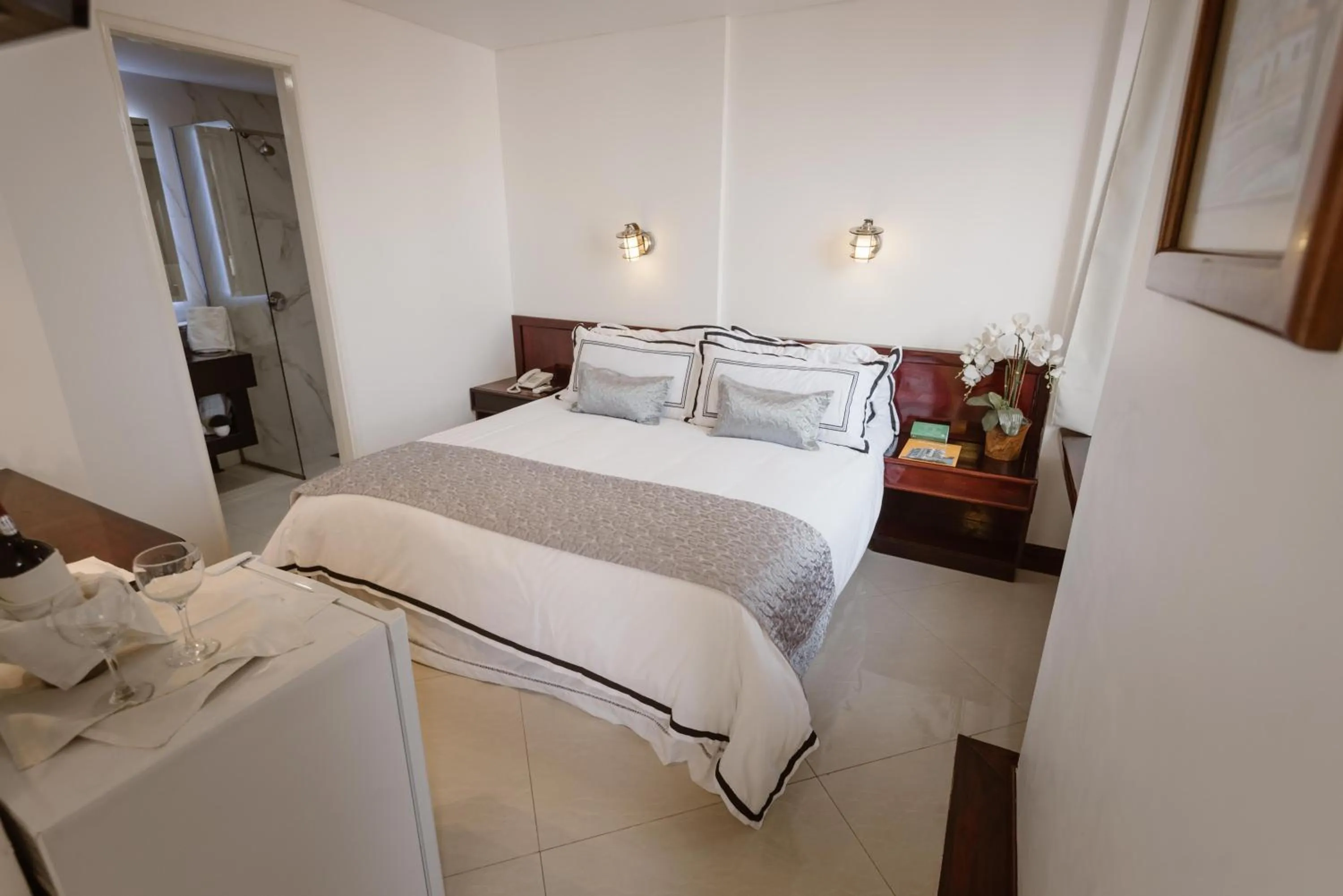 Decorative detail, Bed in Hotel Arenal