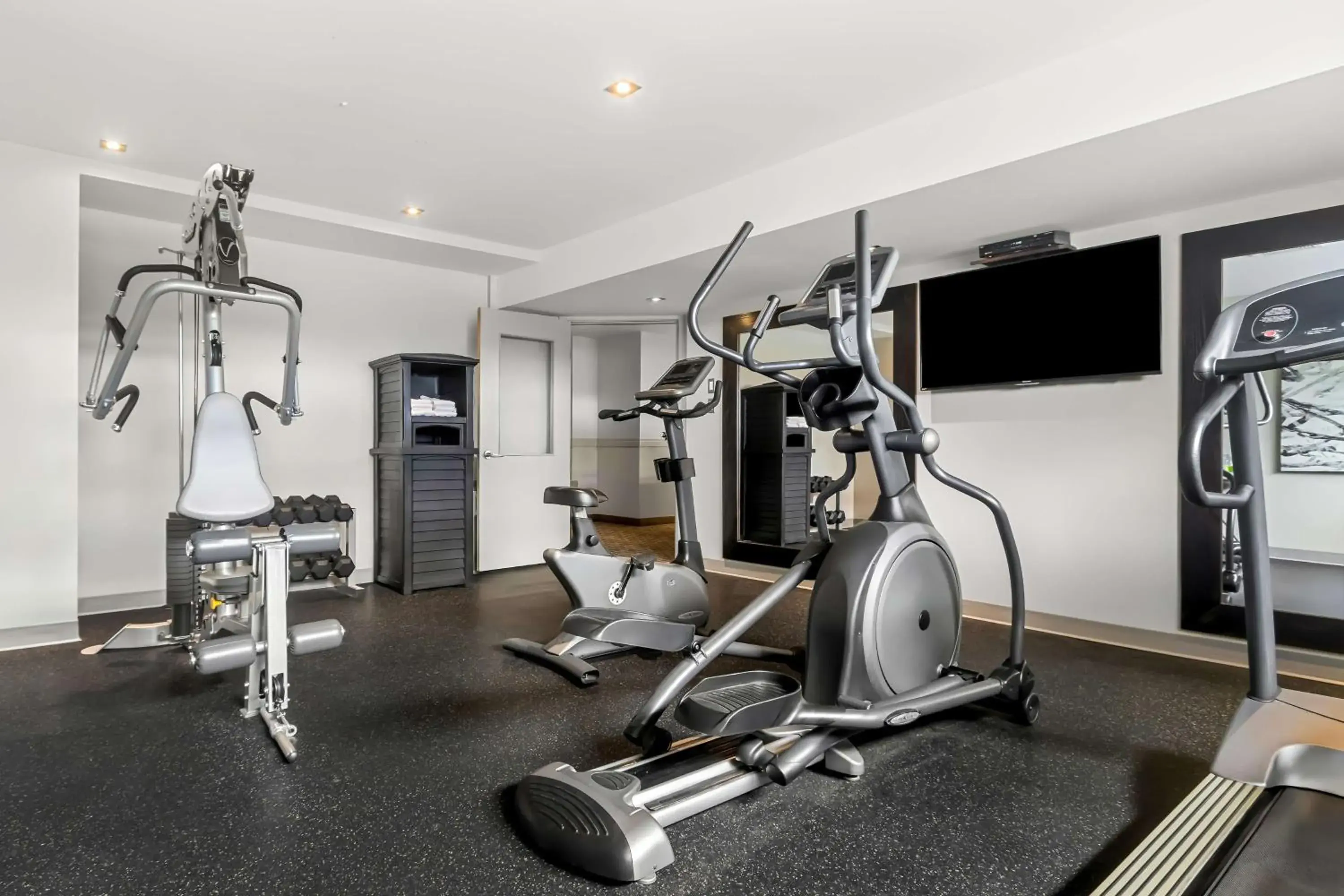 Fitness centre/facilities in Best Western Plus Mont-Laurier Fitness centre/facilities in Best Western Plus Mont-Laurier