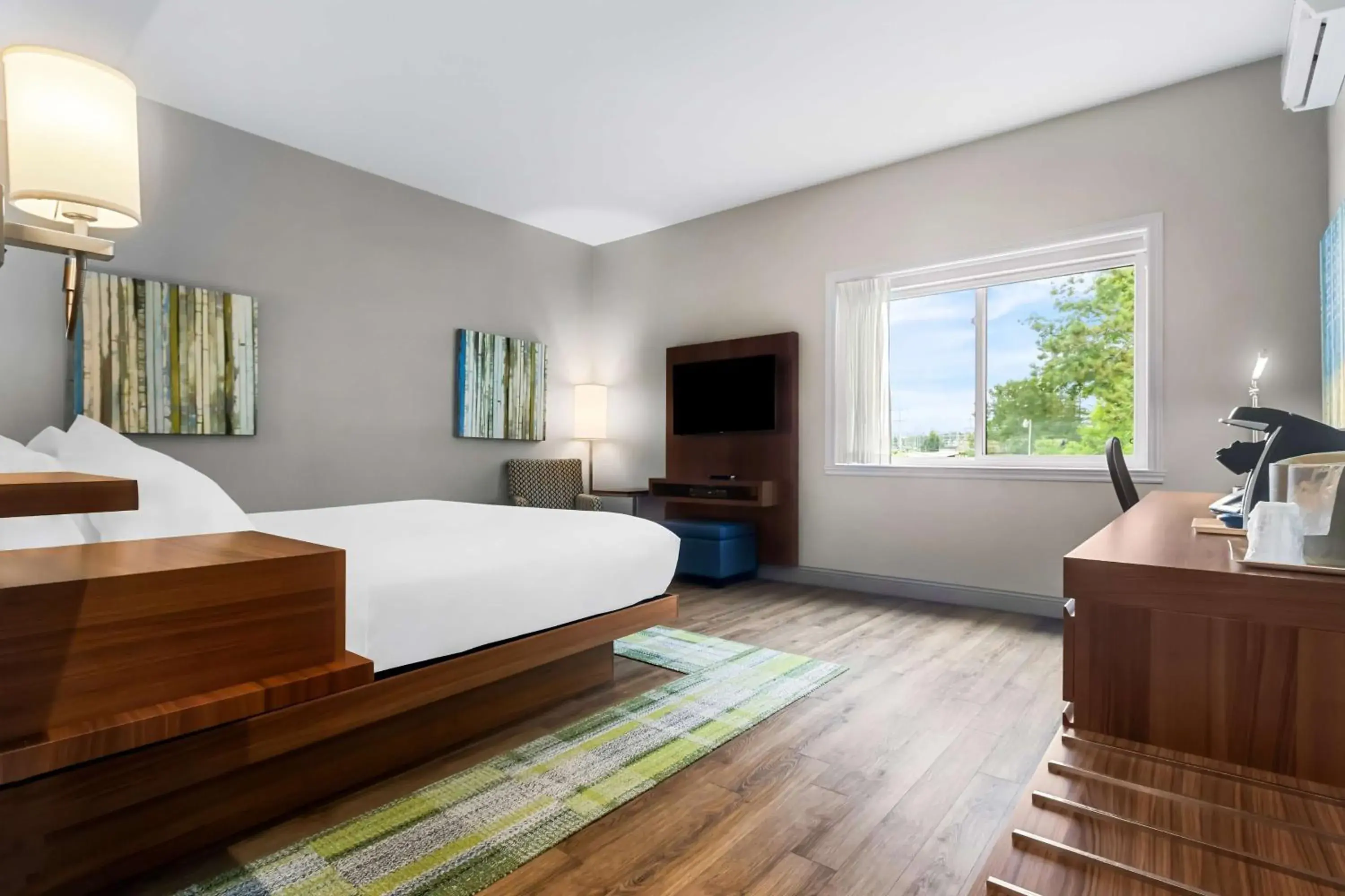 Bedroom, Bed in Best Western Plus Mont-Laurier Bedroom, Bed in Best Western Plus Mont-Laurier