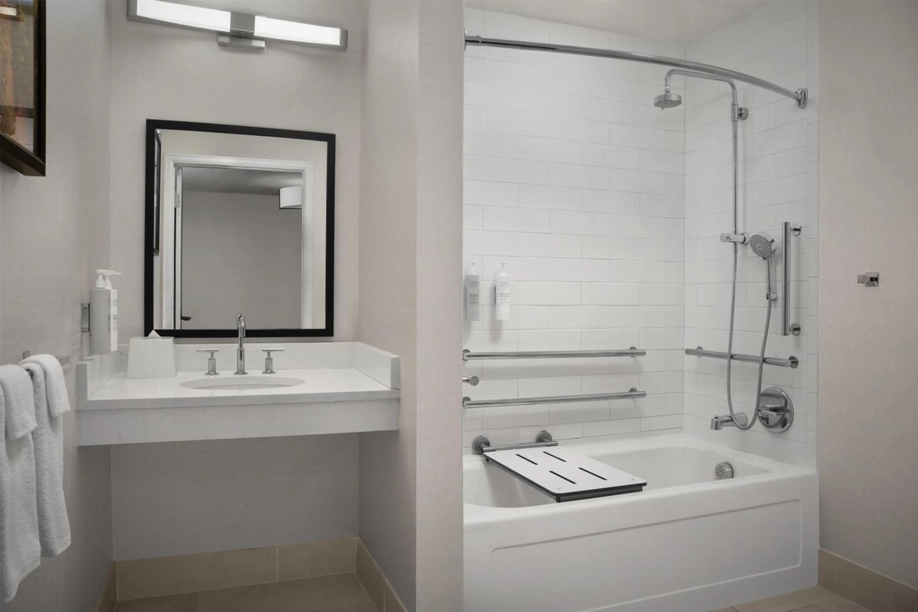 Bathroom in Hampton Inn & Suites Denver Tech Center