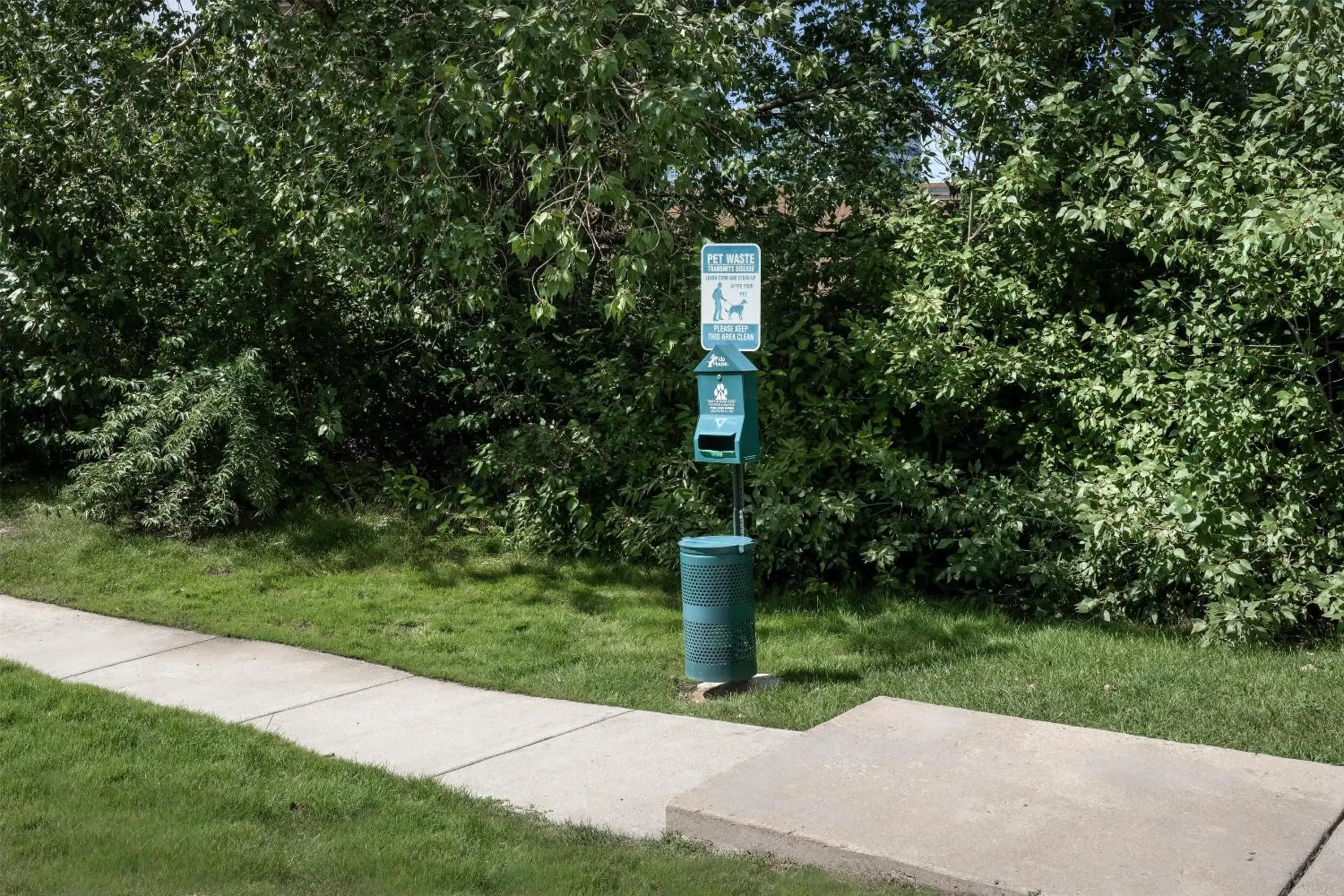 Property building in Hampton Inn & Suites Denver Tech Center Property building in Hampton Inn & Suites Denver Tech Center