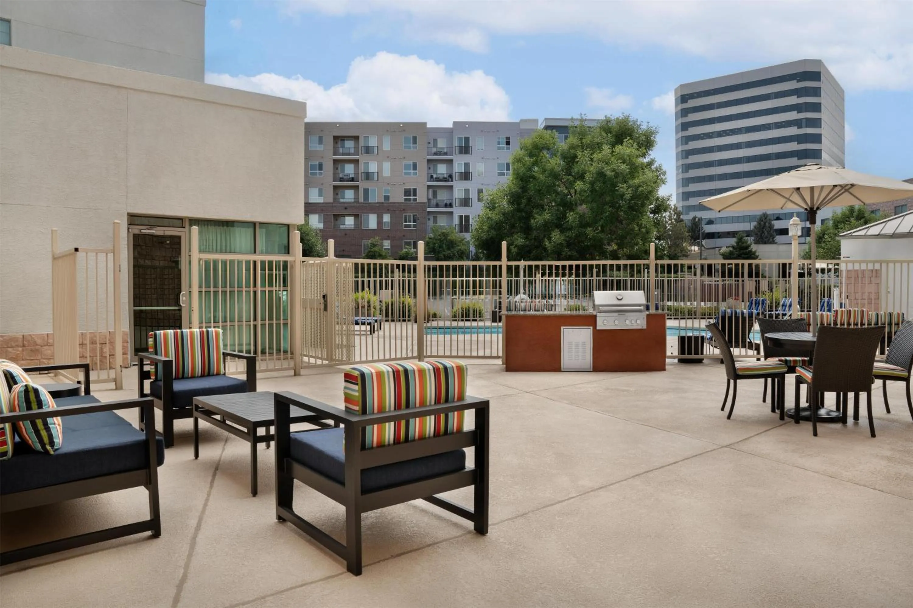 Patio in Hampton Inn & Suites Denver Tech Center