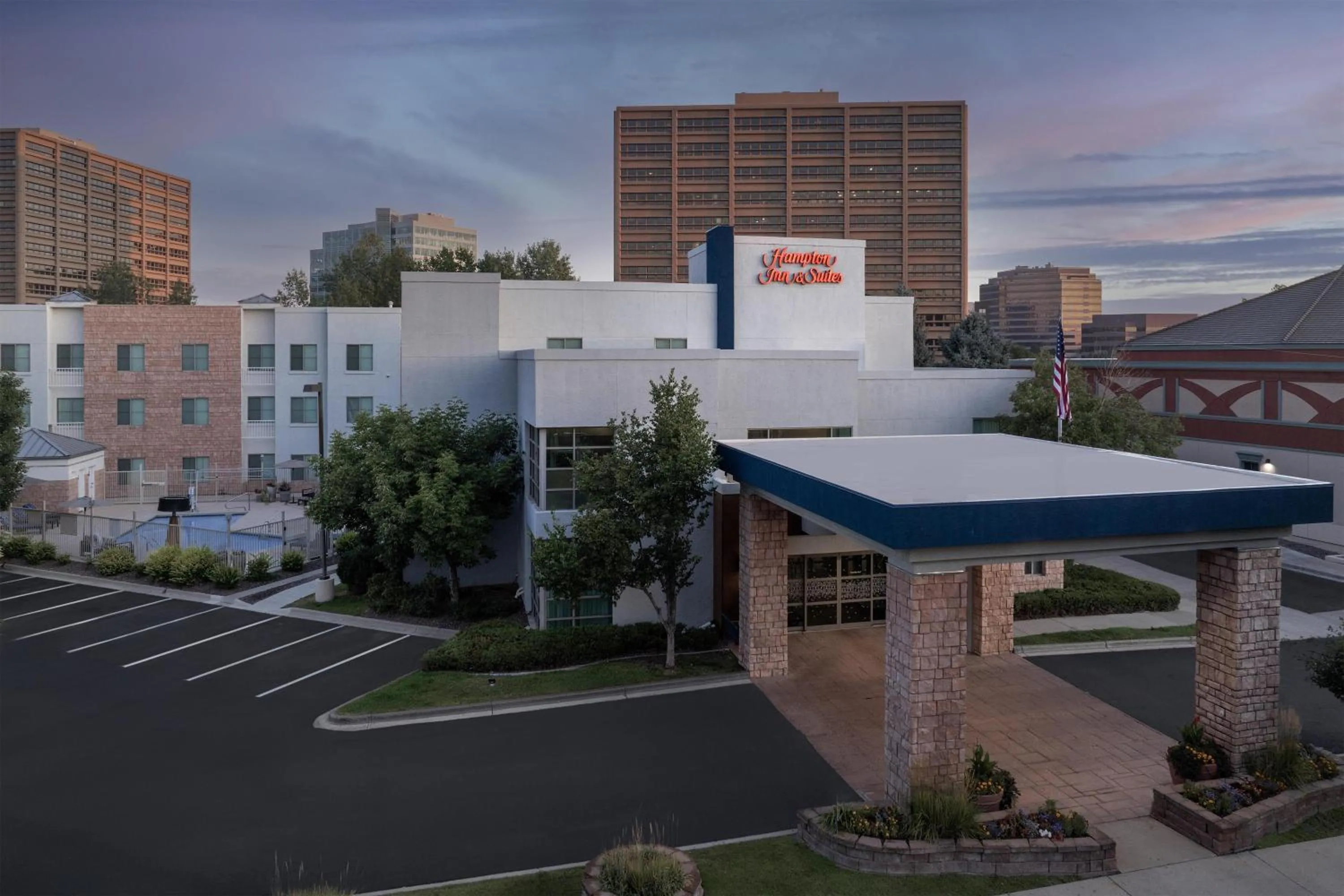 Property building in Hampton Inn & Suites Denver Tech Center