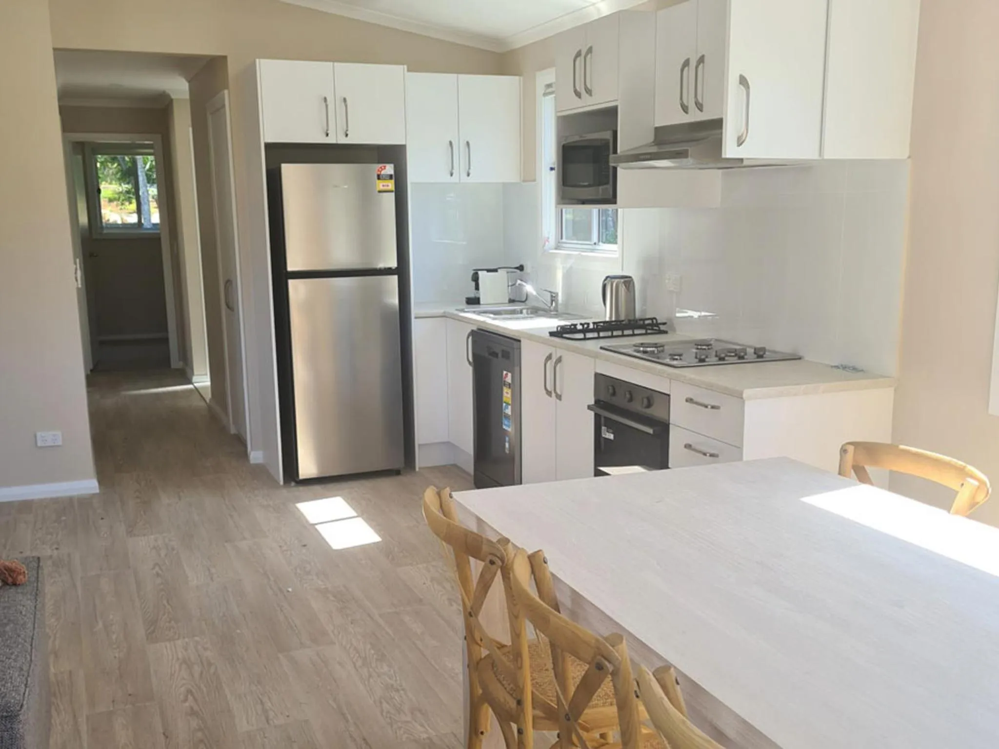 Kitchen or kitchenette in Lakeside Forster Holiday Park