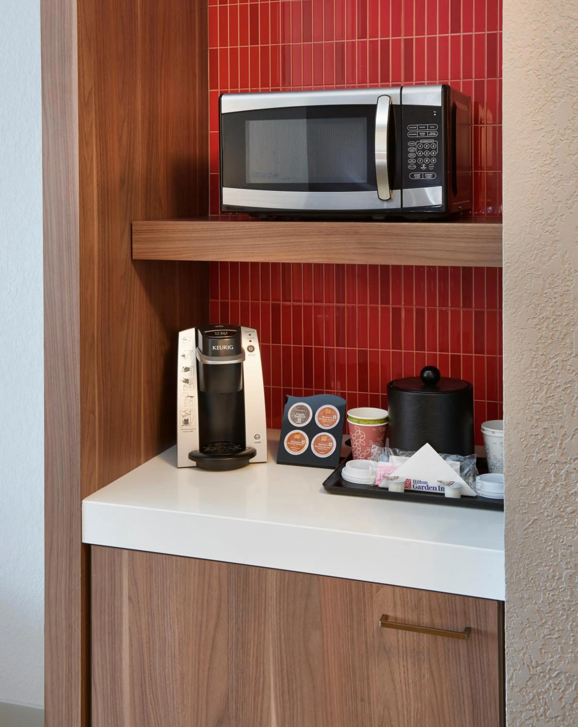 Coffee/tea facilities in Hilton Garden Inn Detroit Downtown