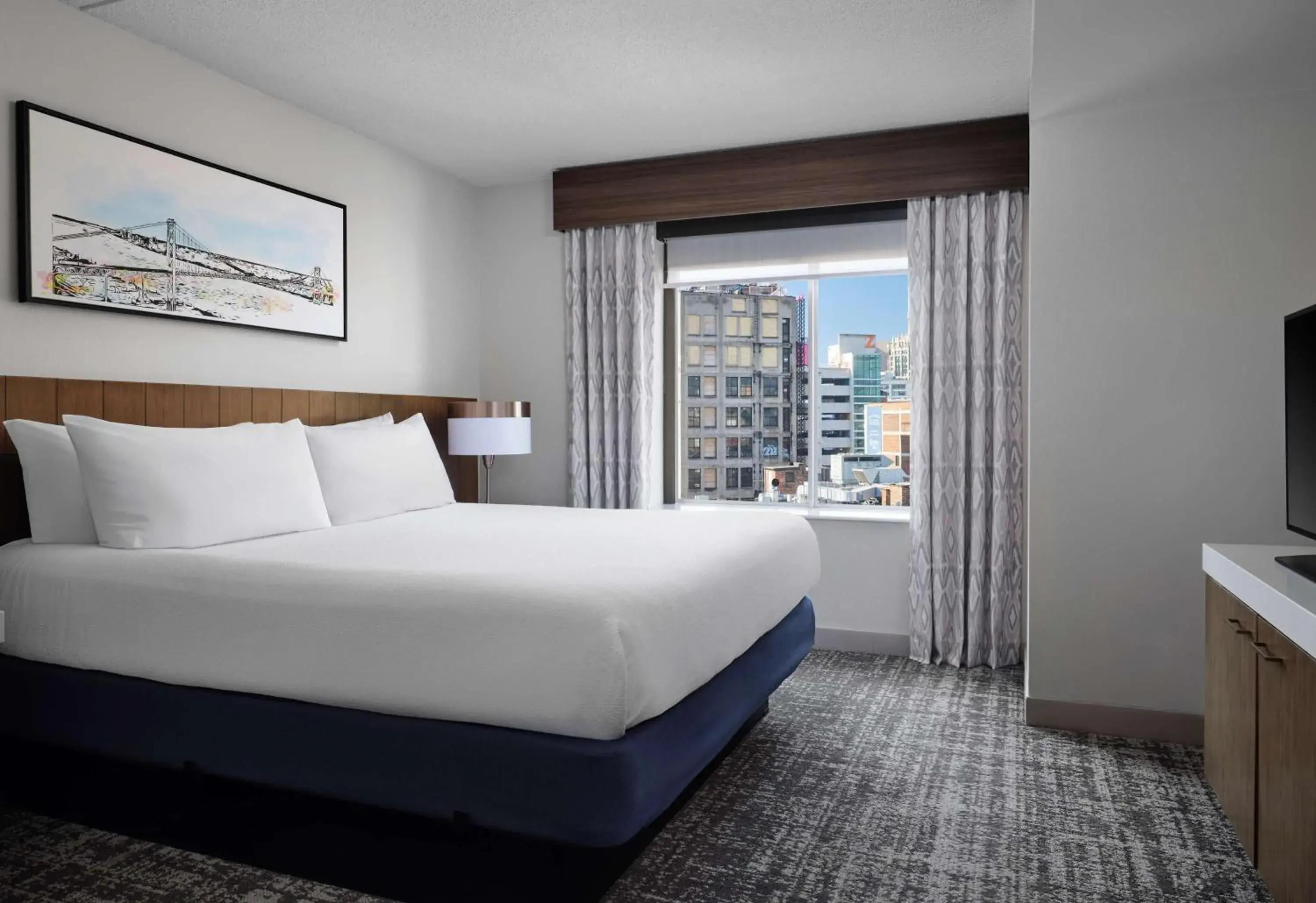 Bed in Hilton Garden Inn Detroit Downtown Bed in Hilton Garden Inn Detroit Downtown