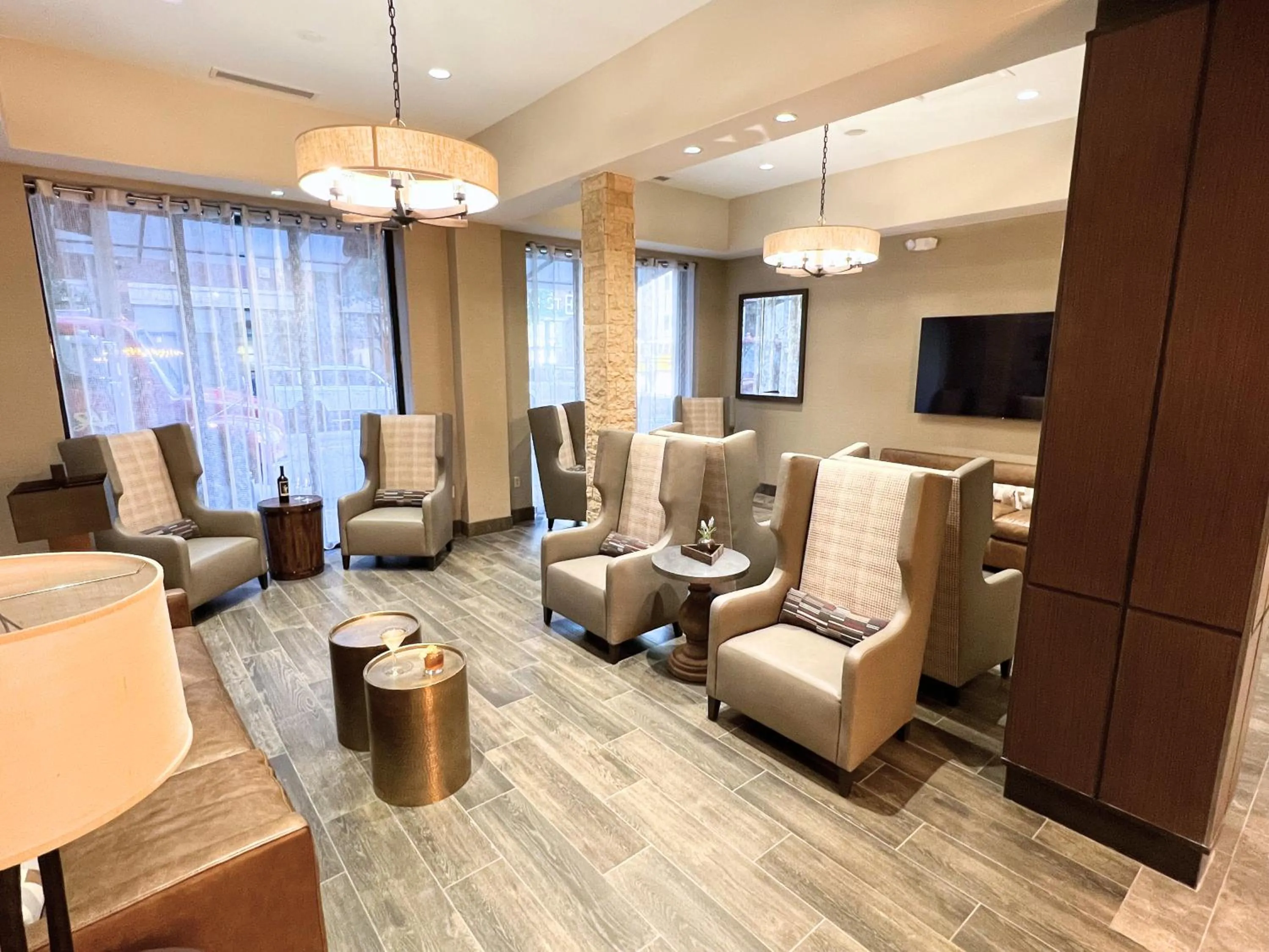 Restaurant/places to eat in Embassy Suites by Hilton Fort Worth Downtown