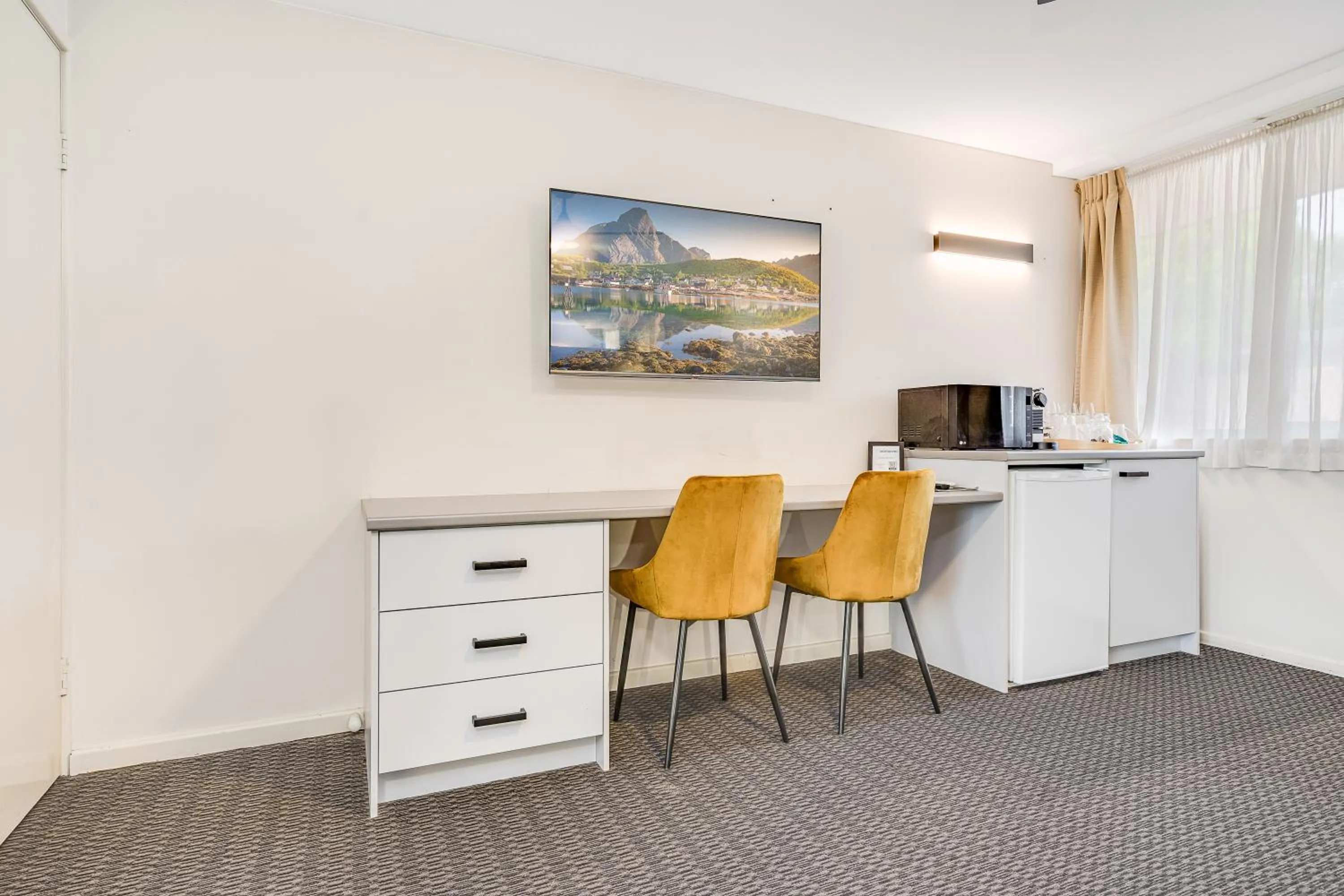 Seating area in Cosmo Motel Adamstown