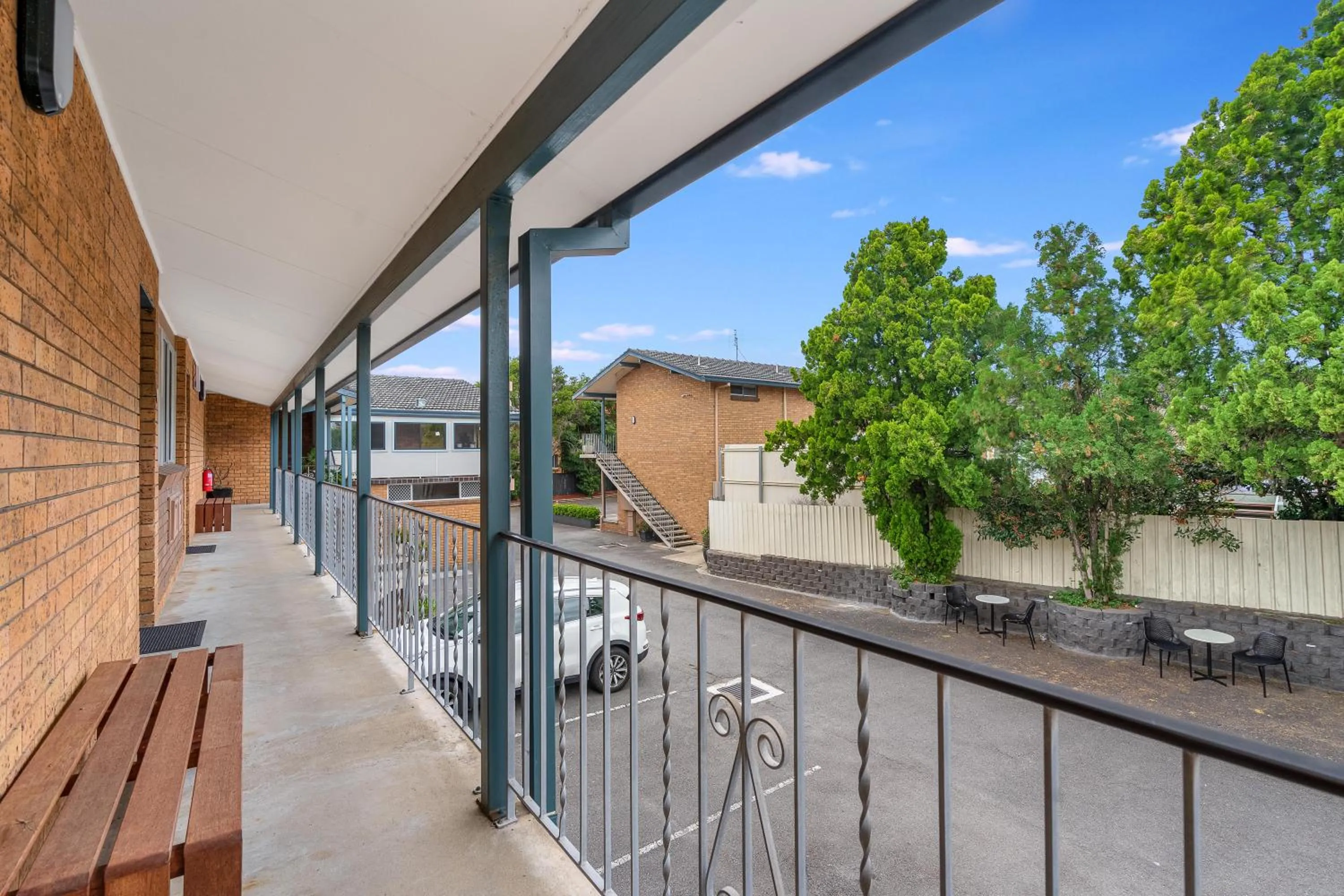 Property building in Cosmo Motel Adamstown