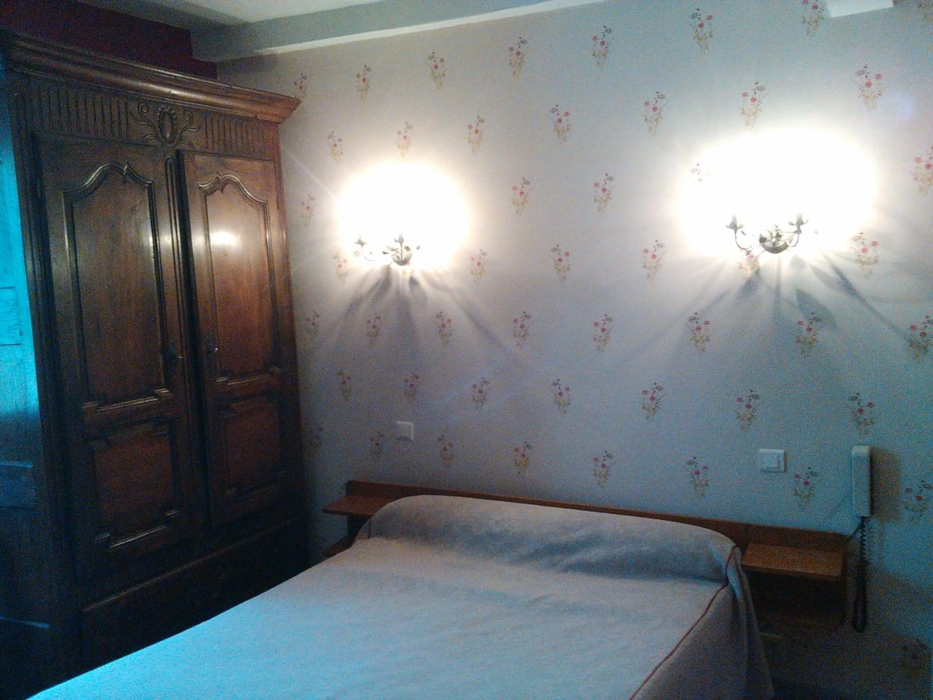 Bed in hôtel Piellenia