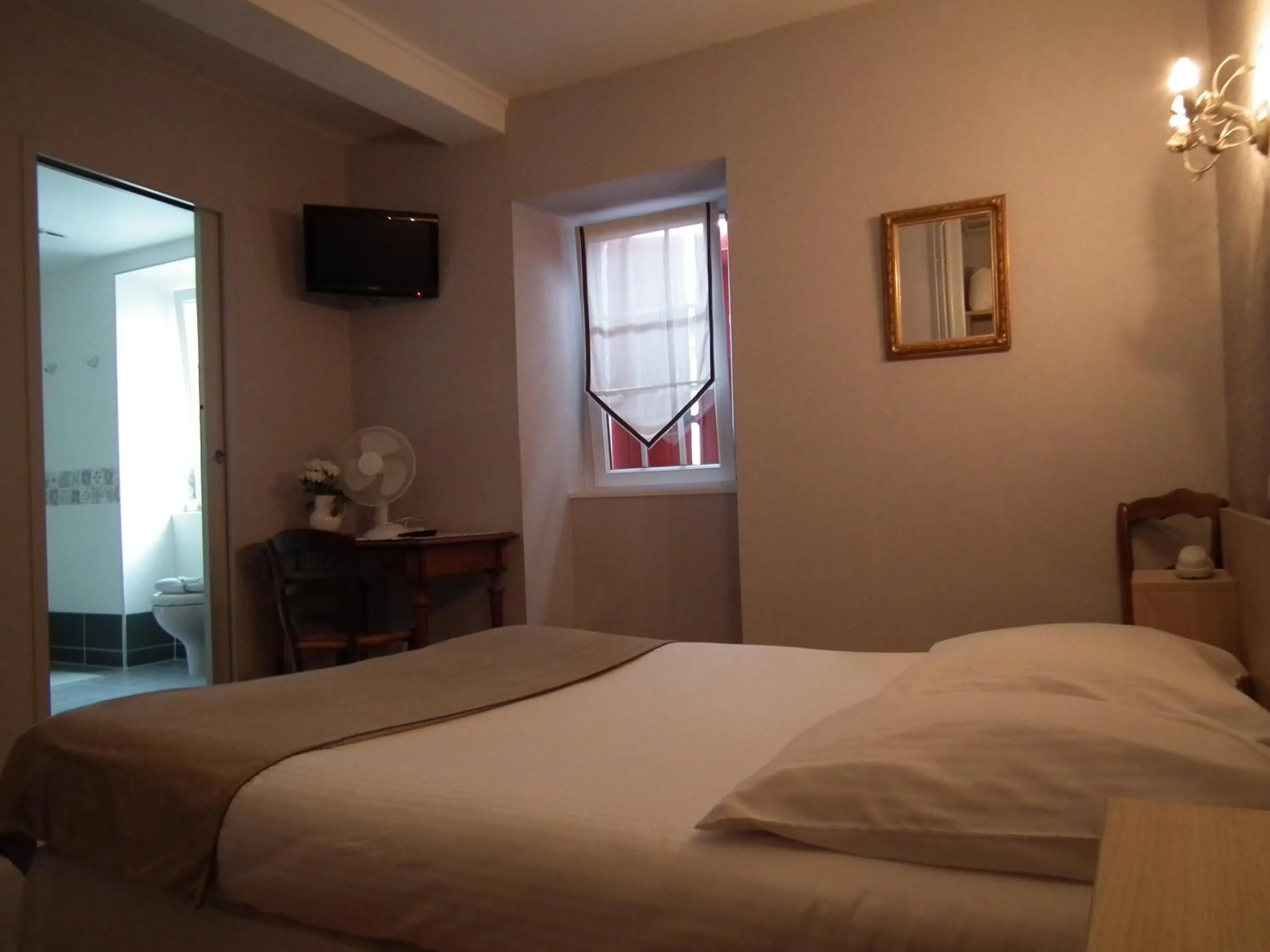 Bed in hôtel Piellenia