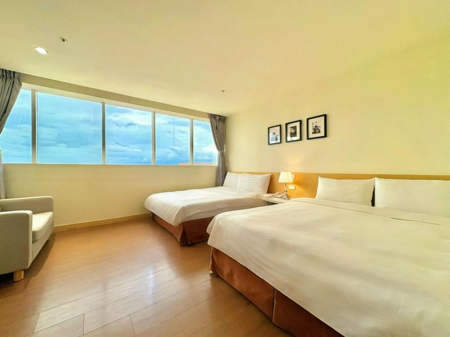 Bedroom, Bed in Wemeet Hotel Taipei