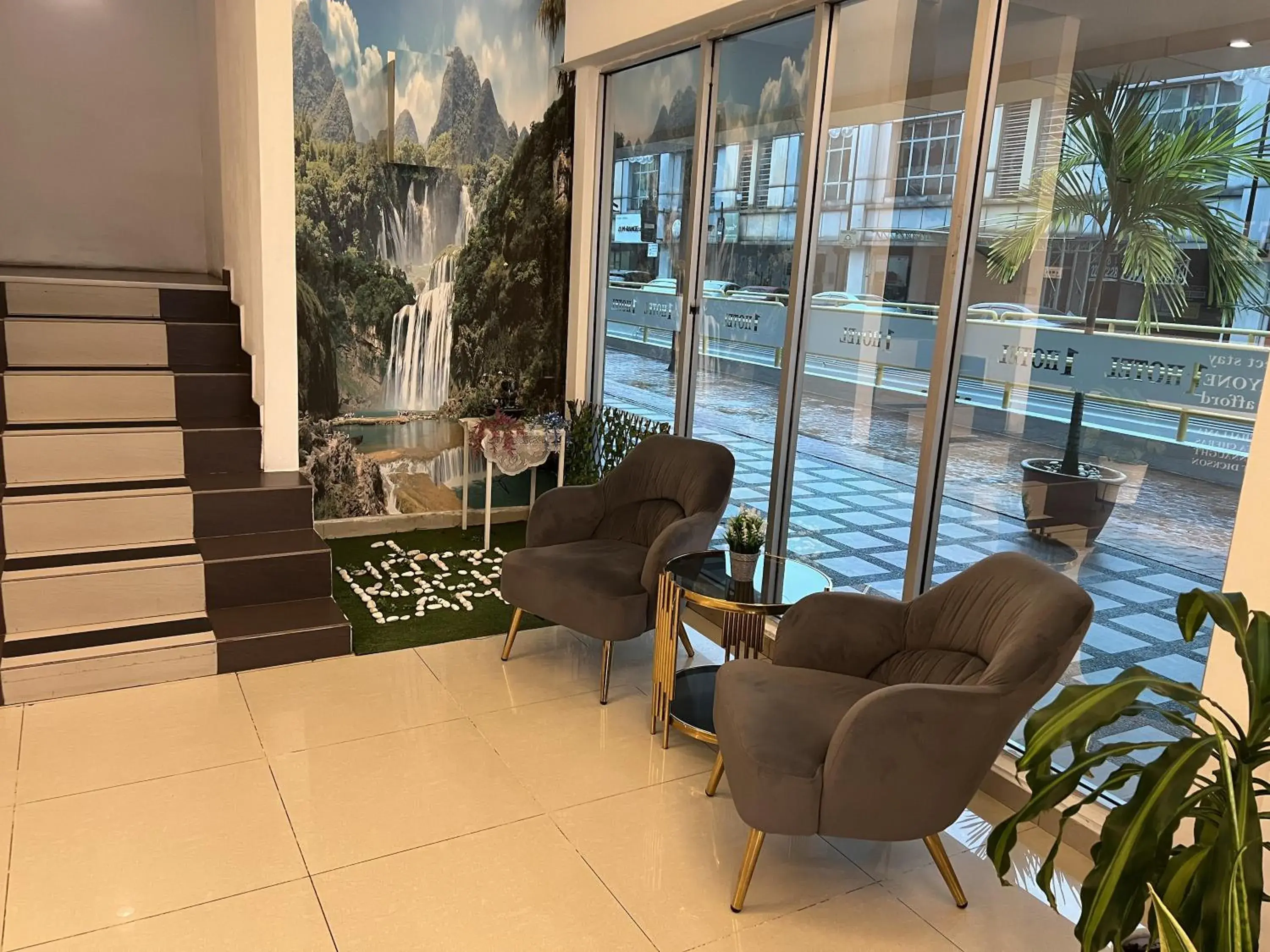 Property building in 1 Hotel Kuchai Lama Property building in 1 Hotel Kuchai Lama