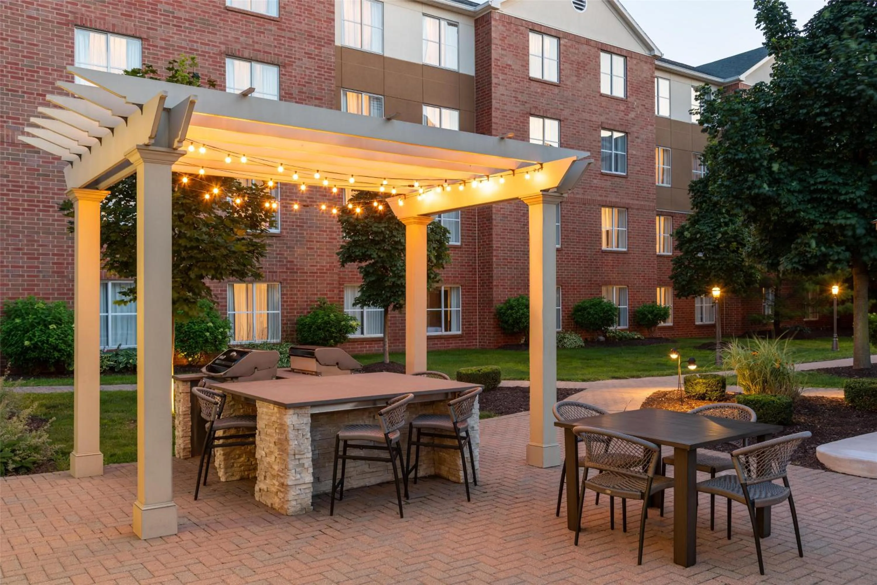 Patio in Homewood Suites by Hilton Detroit-Troy