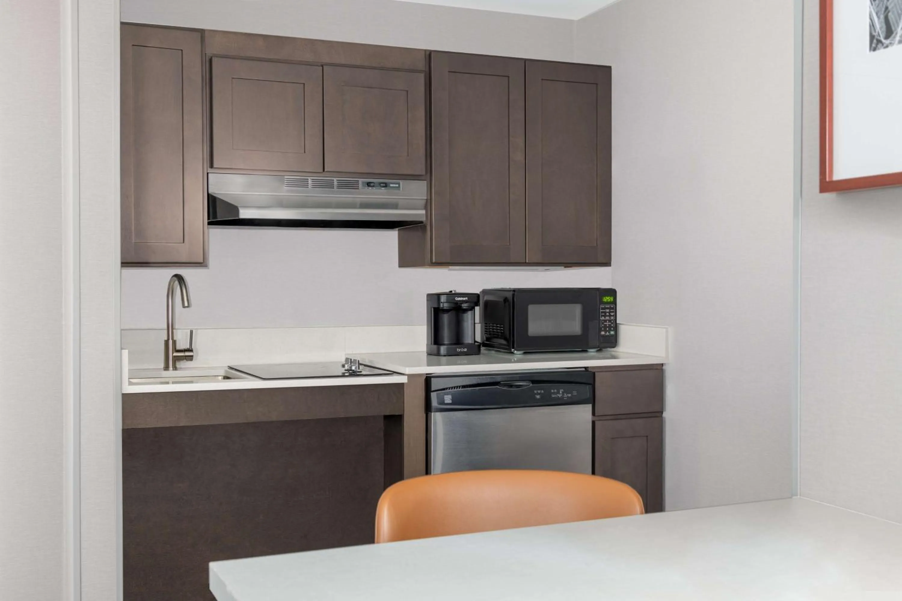 Kitchen or kitchenette in Homewood Suites by Hilton Detroit-Troy