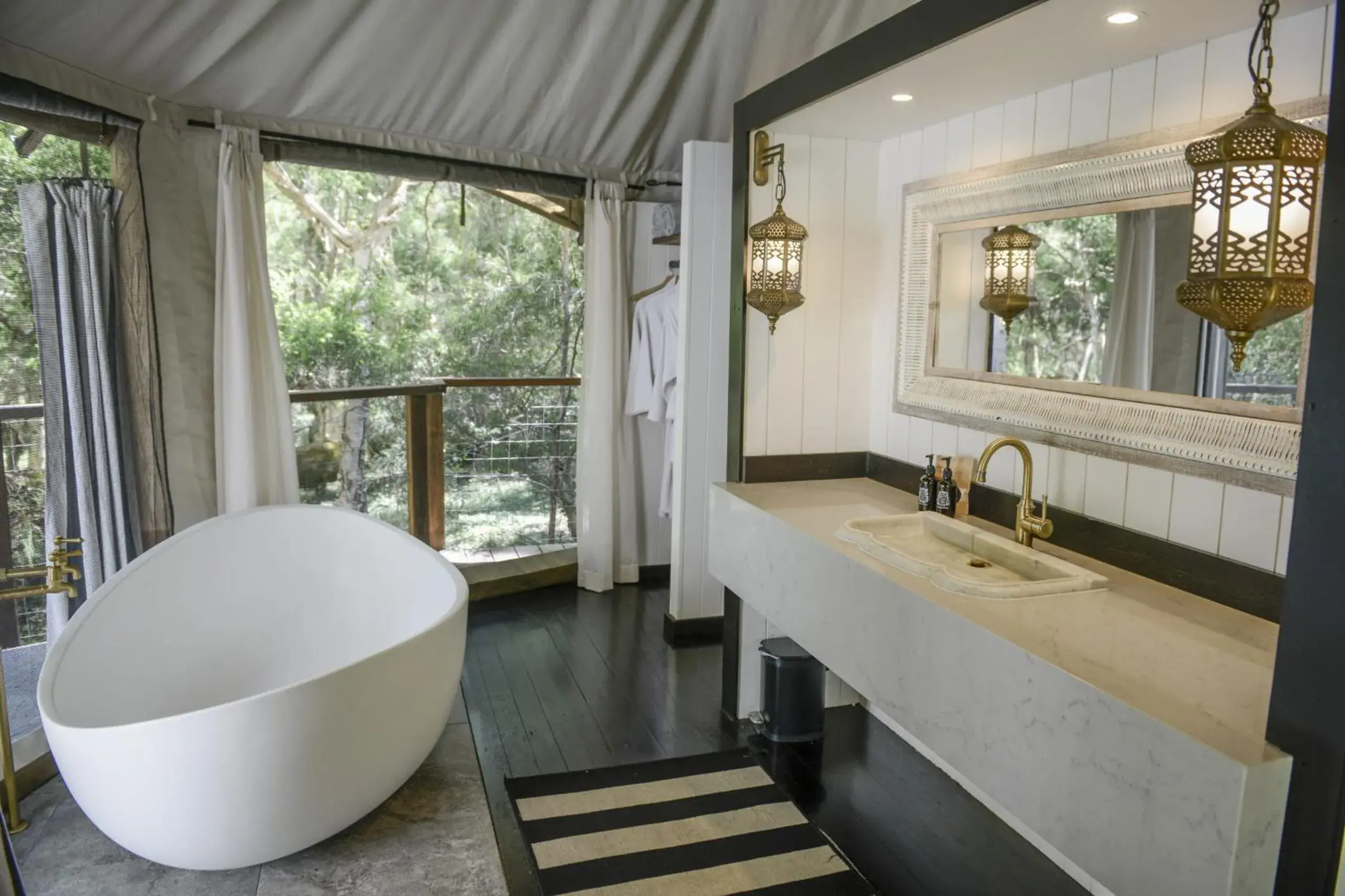 Luxury Quadruple Room - single occupancy in Paperbark Camp Luxury Quadruple Room - single occupancy in Paperbark Camp