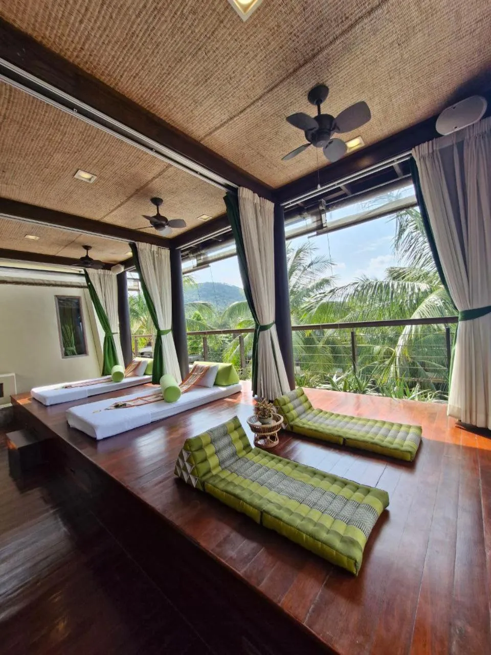 Spa and wellness centre/facilities, Bed in Prana Resort Nandana