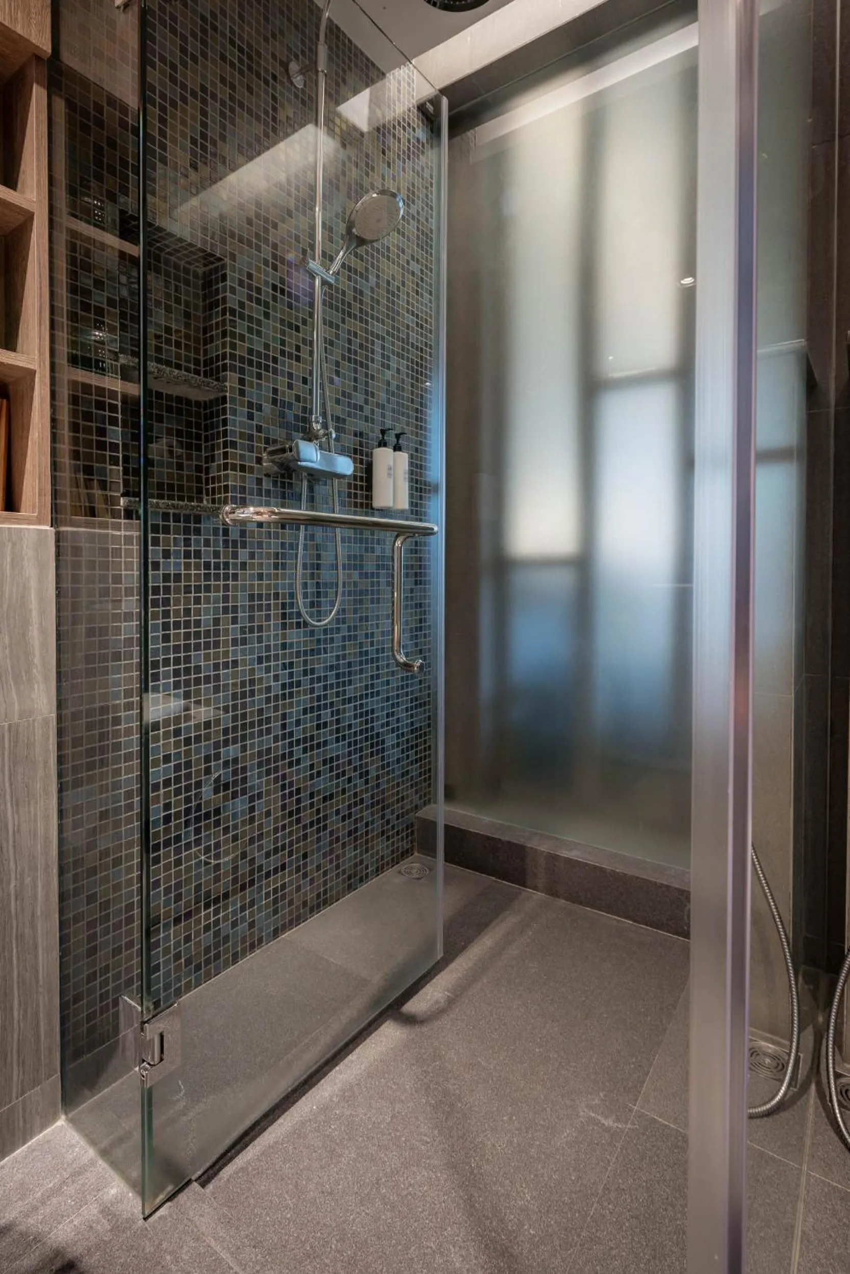 Shower in Prana Resort Nandana