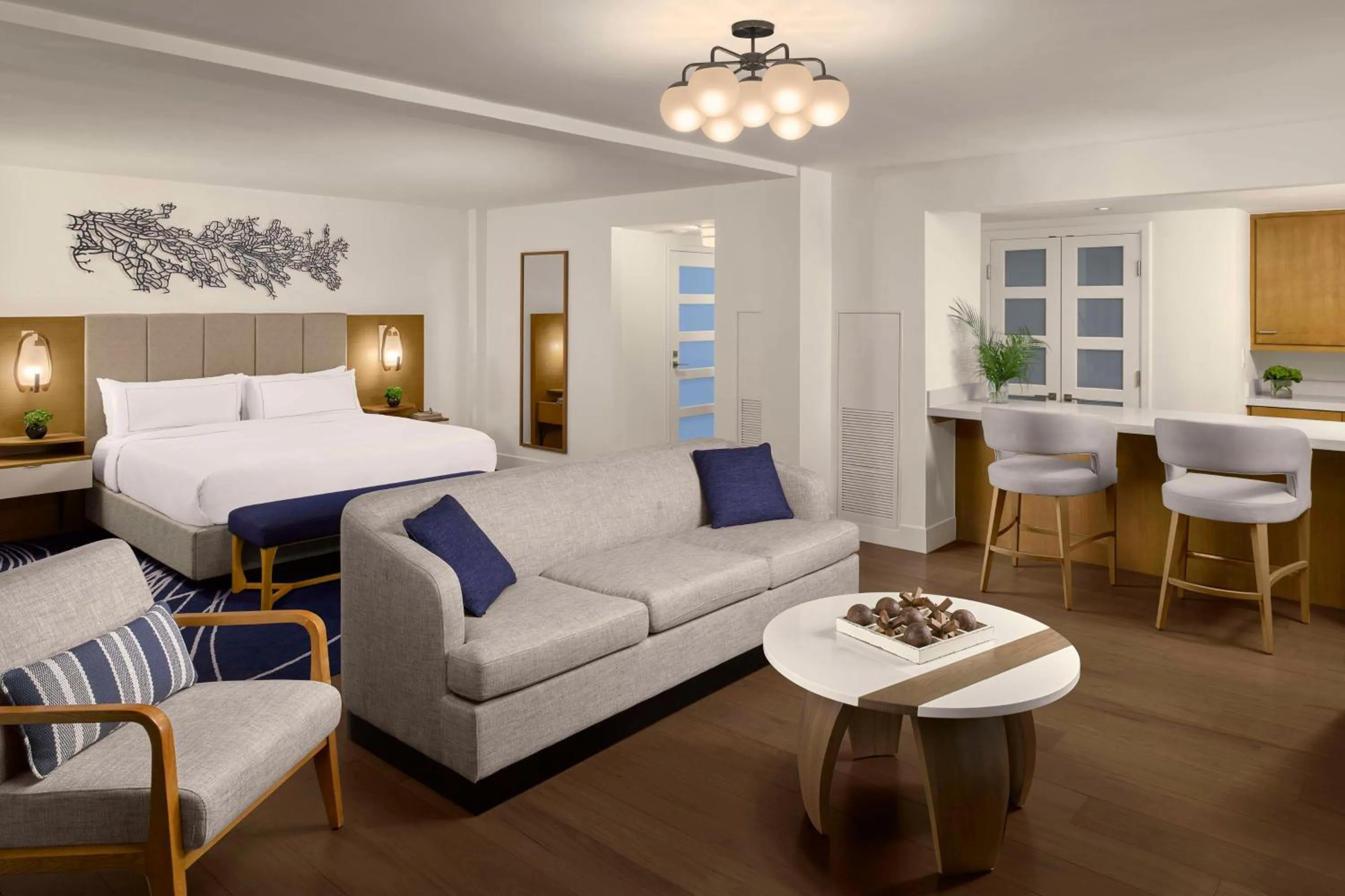 Living room, Bed in Hilton Fort Lauderdale Marina