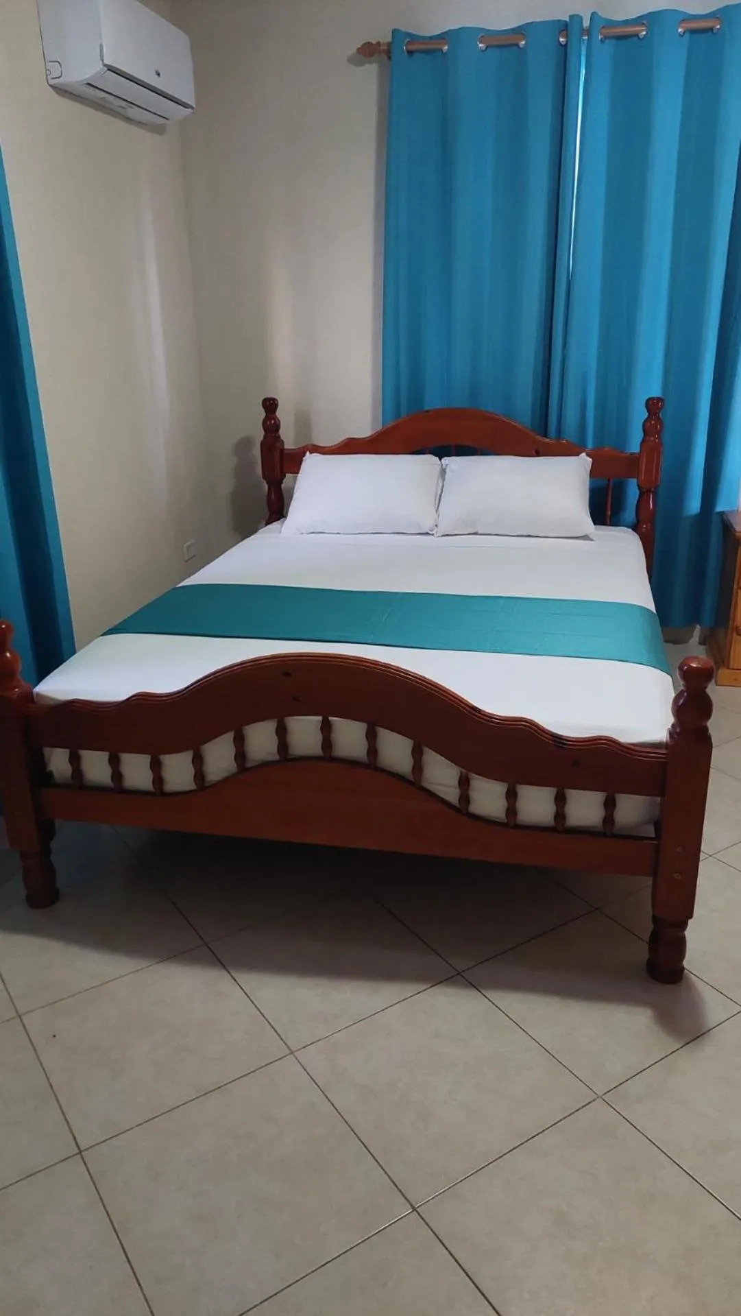 Bedroom, Bed in Manderley Villas