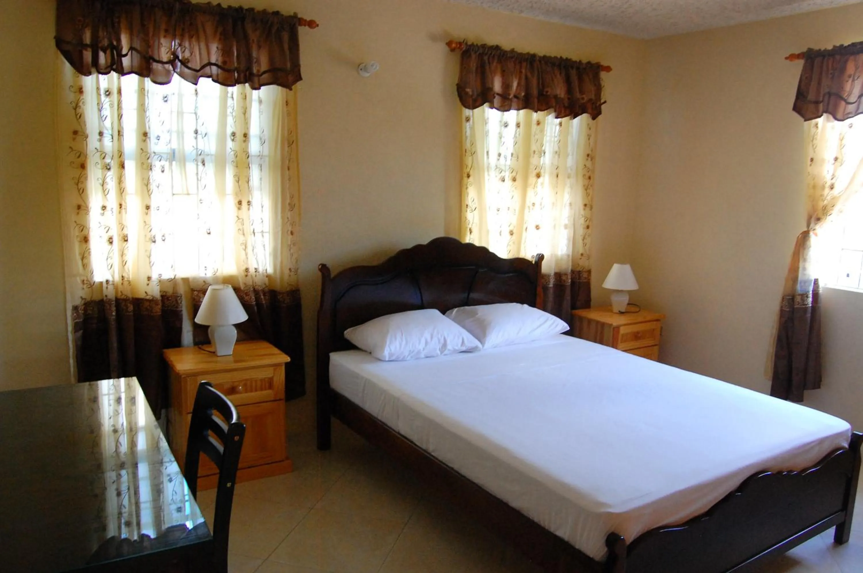 Bedroom, Bed in Manderley Villas