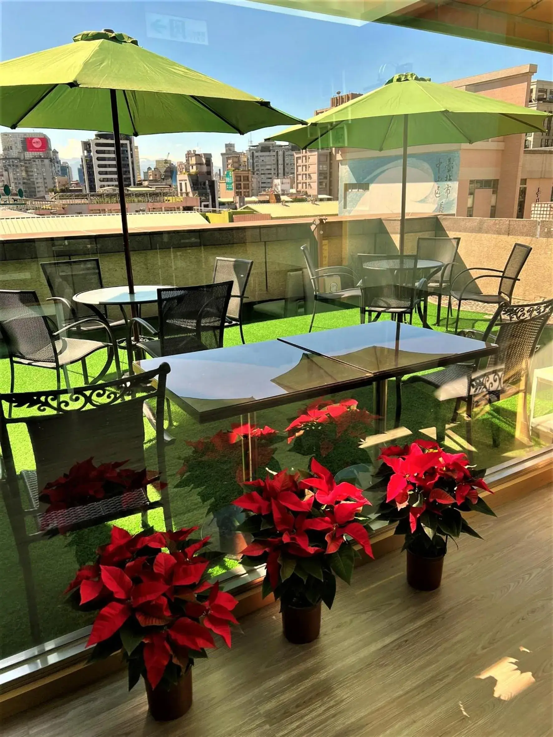 Restaurant/places to eat in Link World Hotel Restaurant/places to eat in Link World Hotel