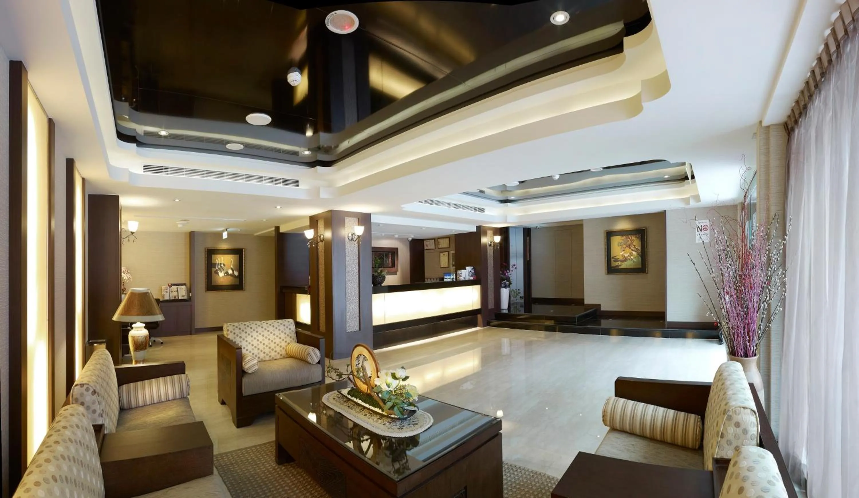 Lobby or reception in Link World Hotel