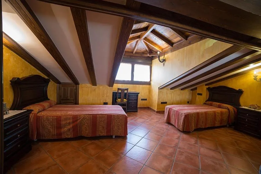 Bedroom, Bed in Hostal Rural Los Telares