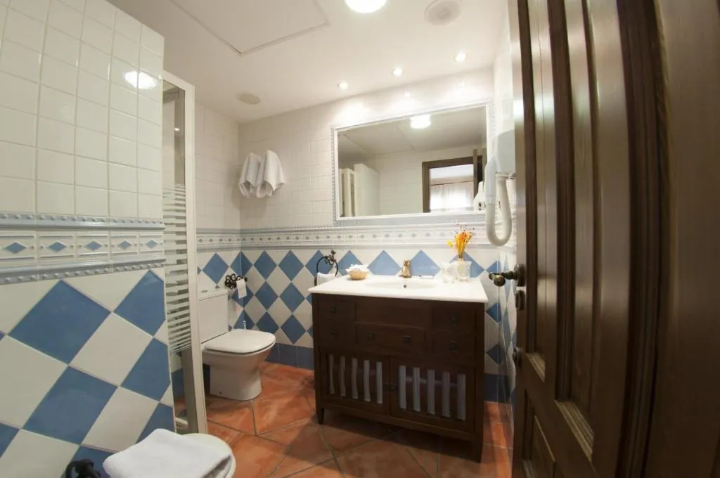 Bathroom in Hostal Rural Los Telares