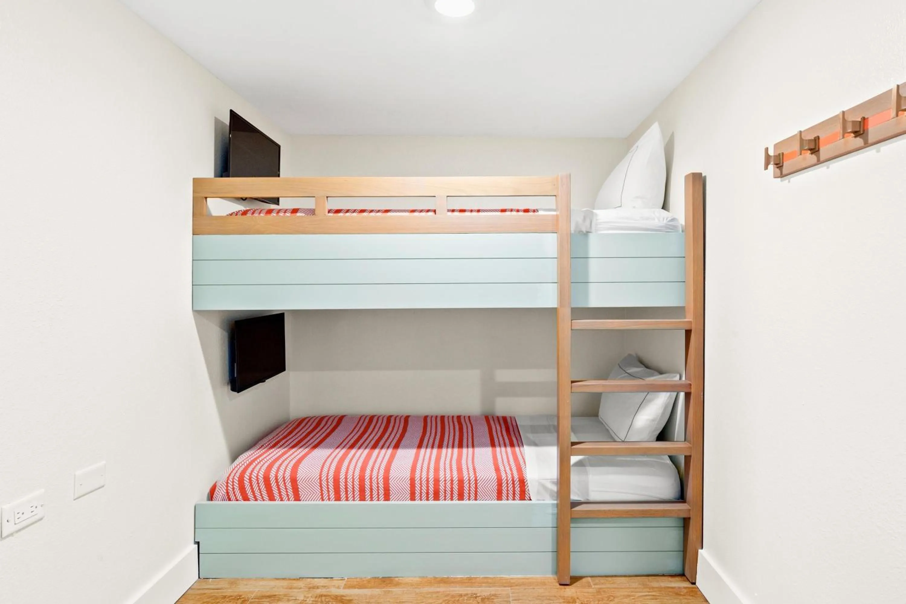 Bed in Hilton Sandestin Beach Golf Resort & Spa