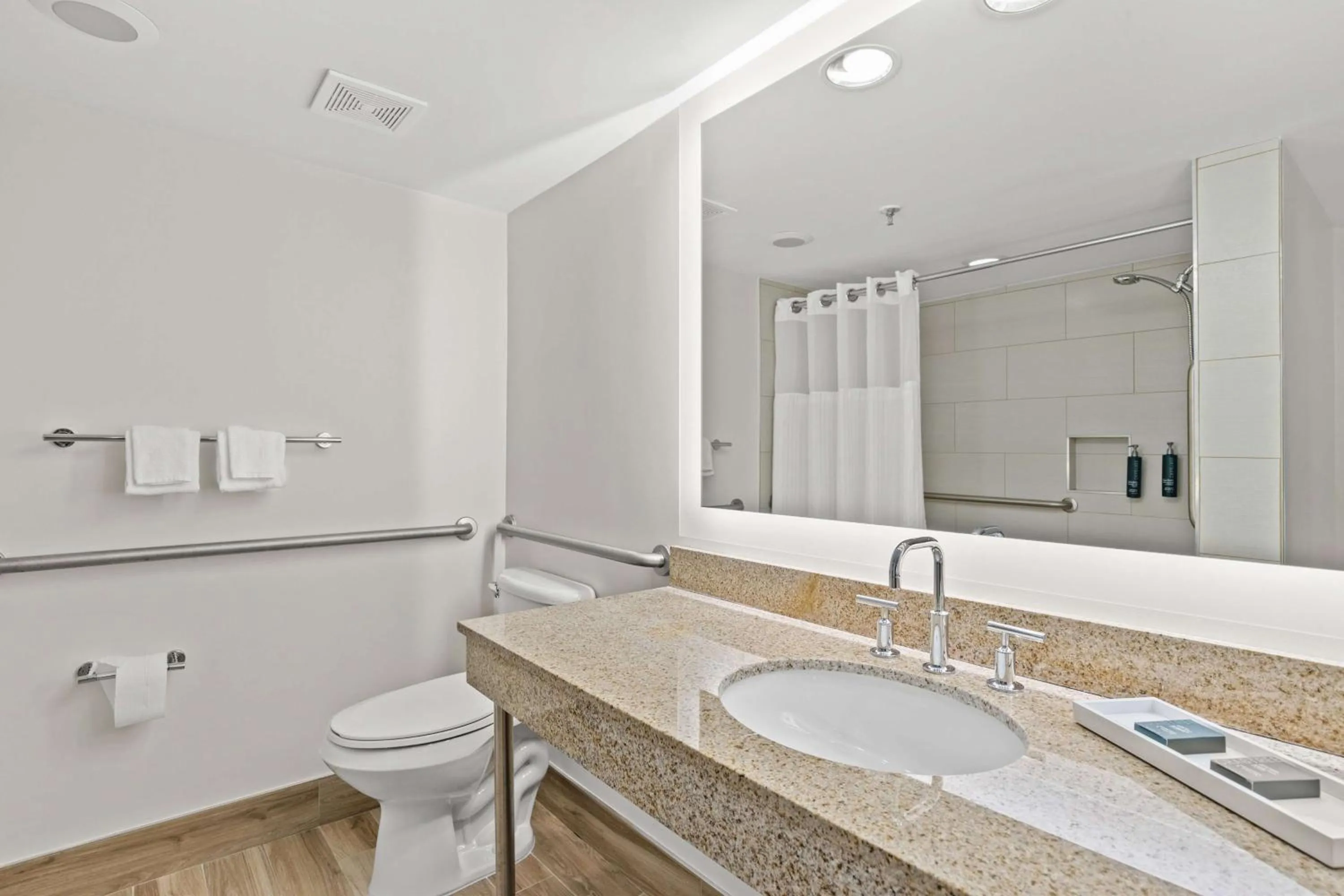 Bathroom in Hilton Sandestin Beach Golf Resort & Spa